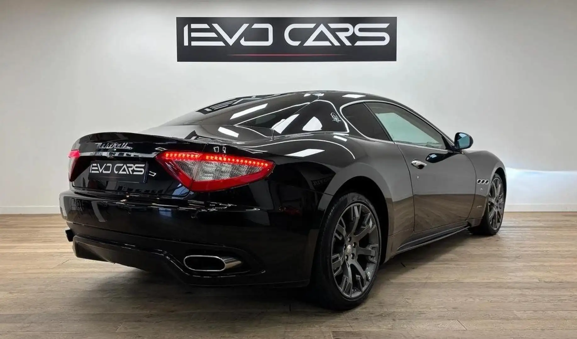 Maserati GranTurismo S V8 4.7 440ch Boîte F1 / Radars AV/AR / Régulateur Schwarz - 2