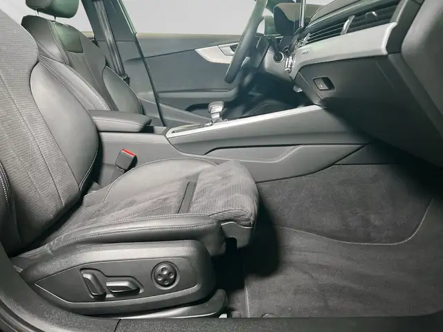 Audi A4 Avant view 9