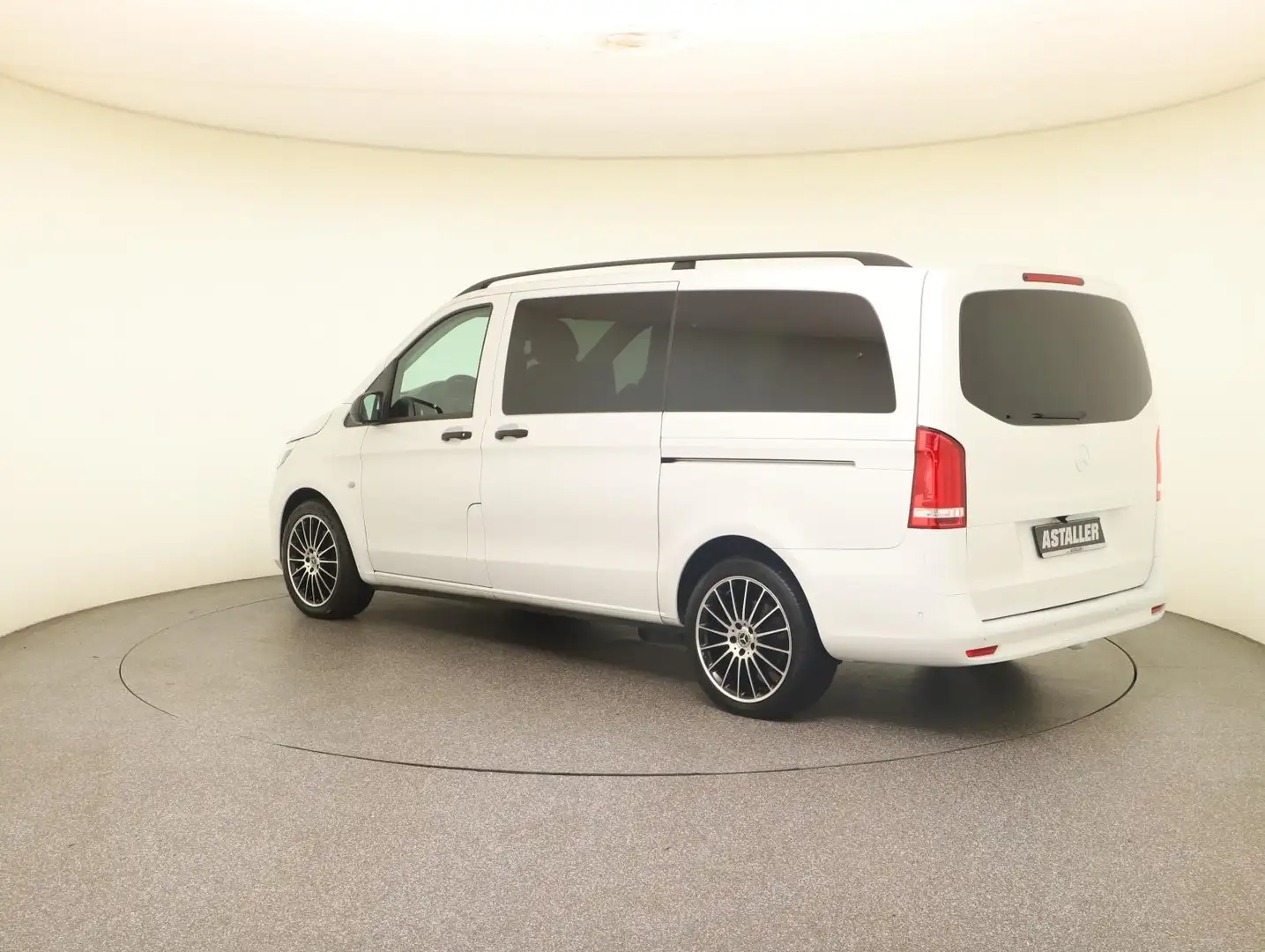 Mercedes-Benz Vito 124 CDI Tourer Edition Pro LangL2 Liege+19" Alb - 2