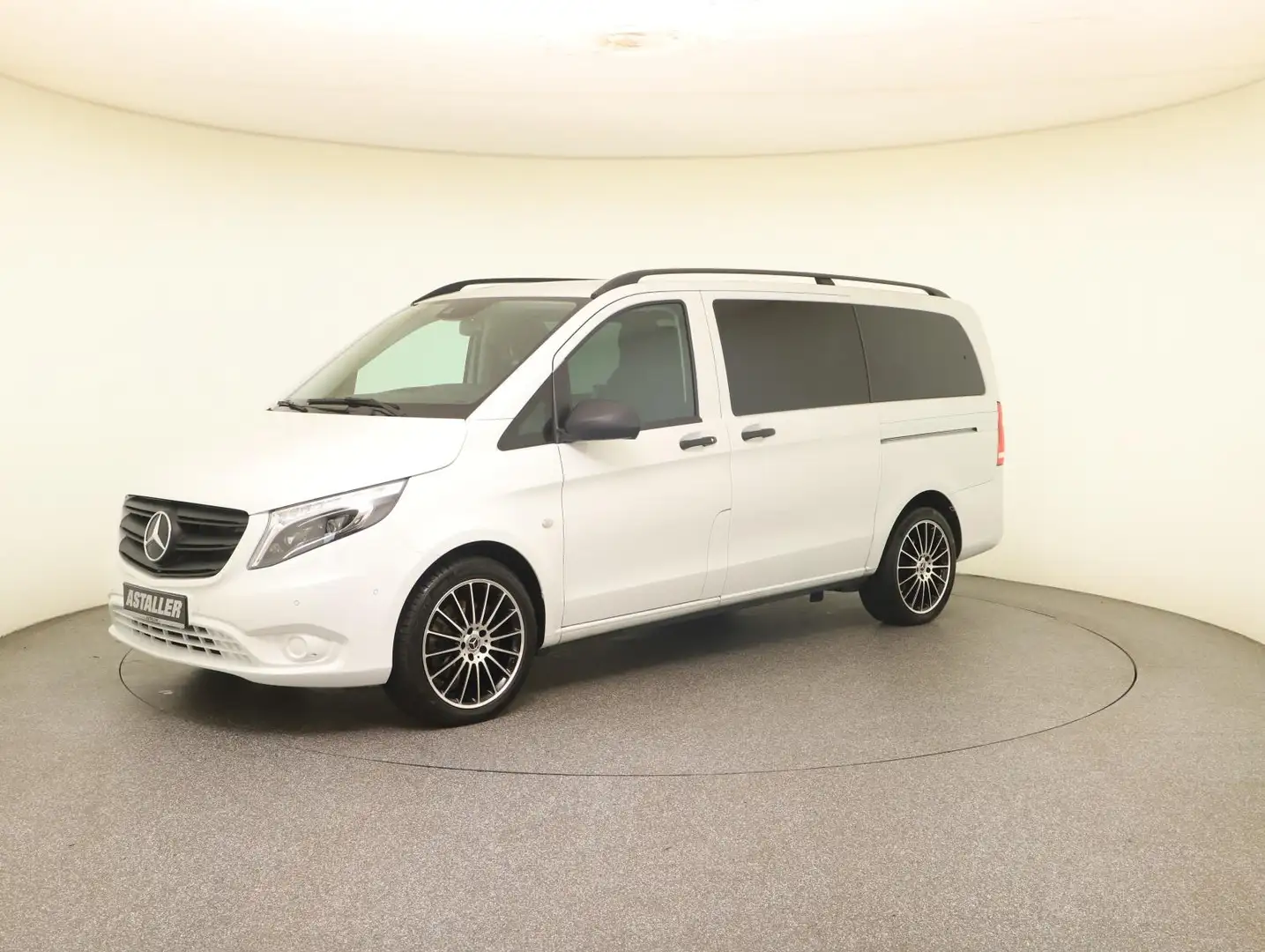 Mercedes-Benz Vito 124 CDI Tourer Edition Pro LangL2 Liege+19" Weiß - 2