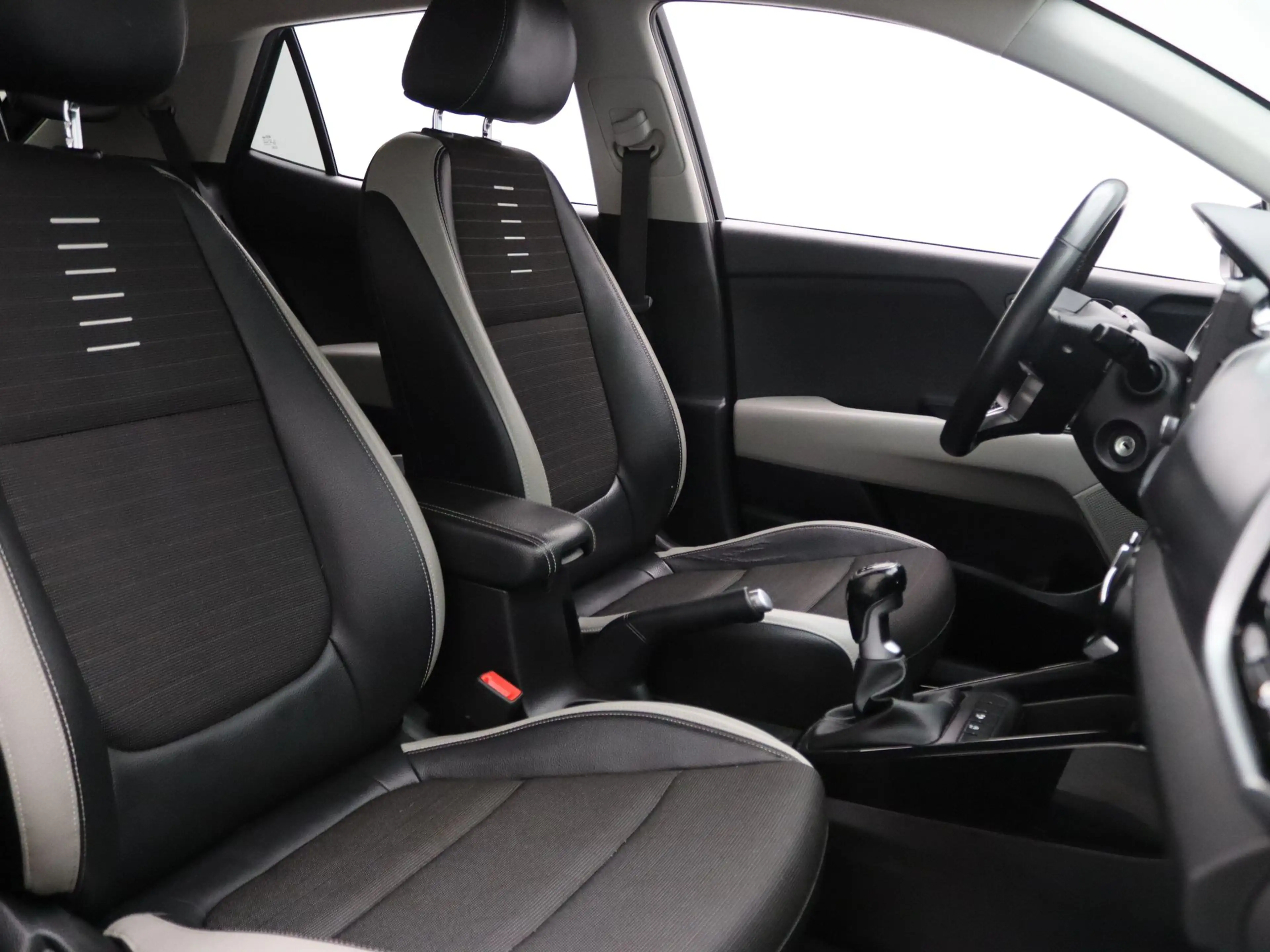 Kia Stonic 100pk T-GDi Sports Edition Apple Carplay/Android A — photo 28