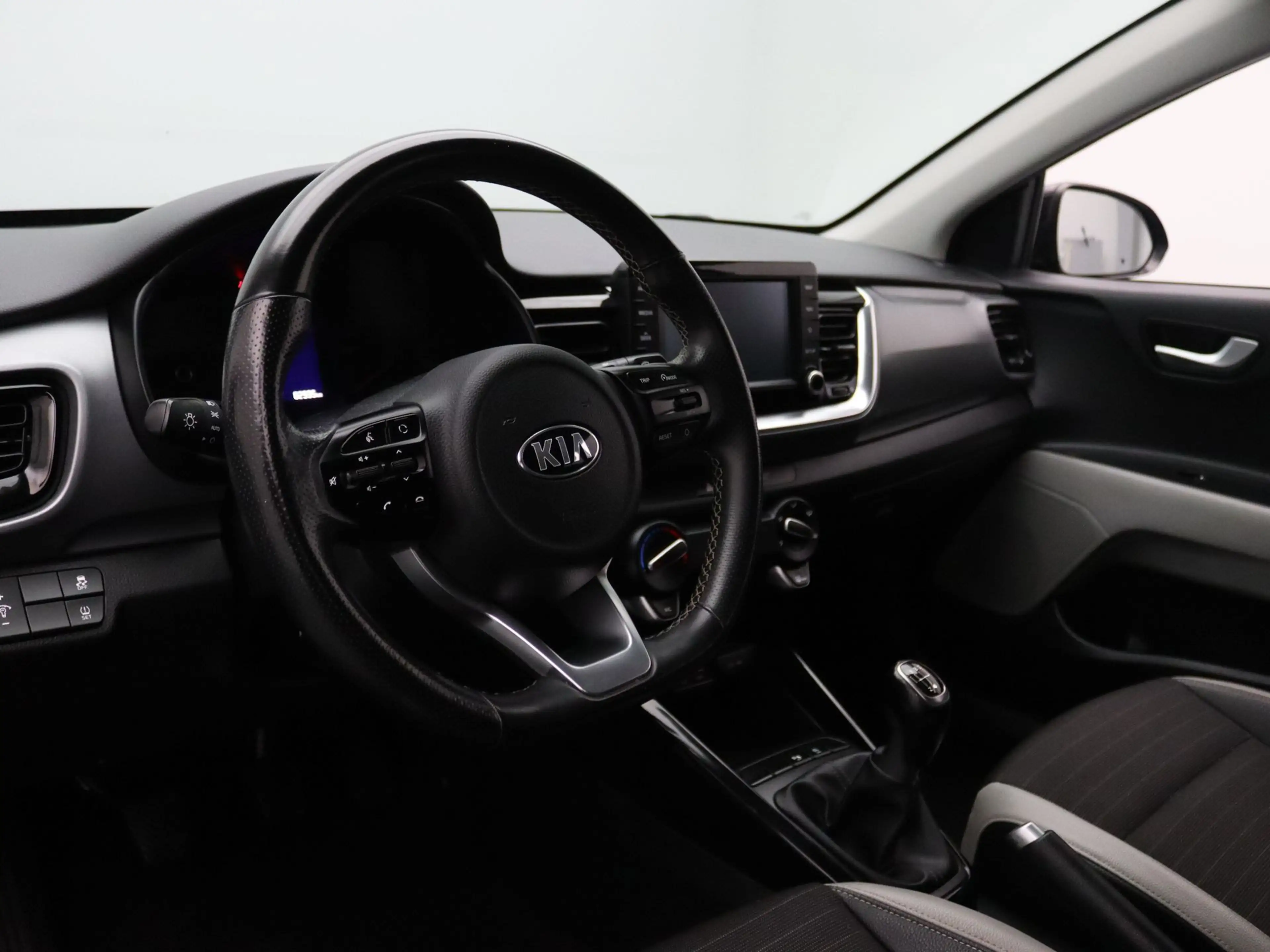 Kia Stonic 100pk T-GDi Sports Edition Apple Carplay/Android A — photo 3