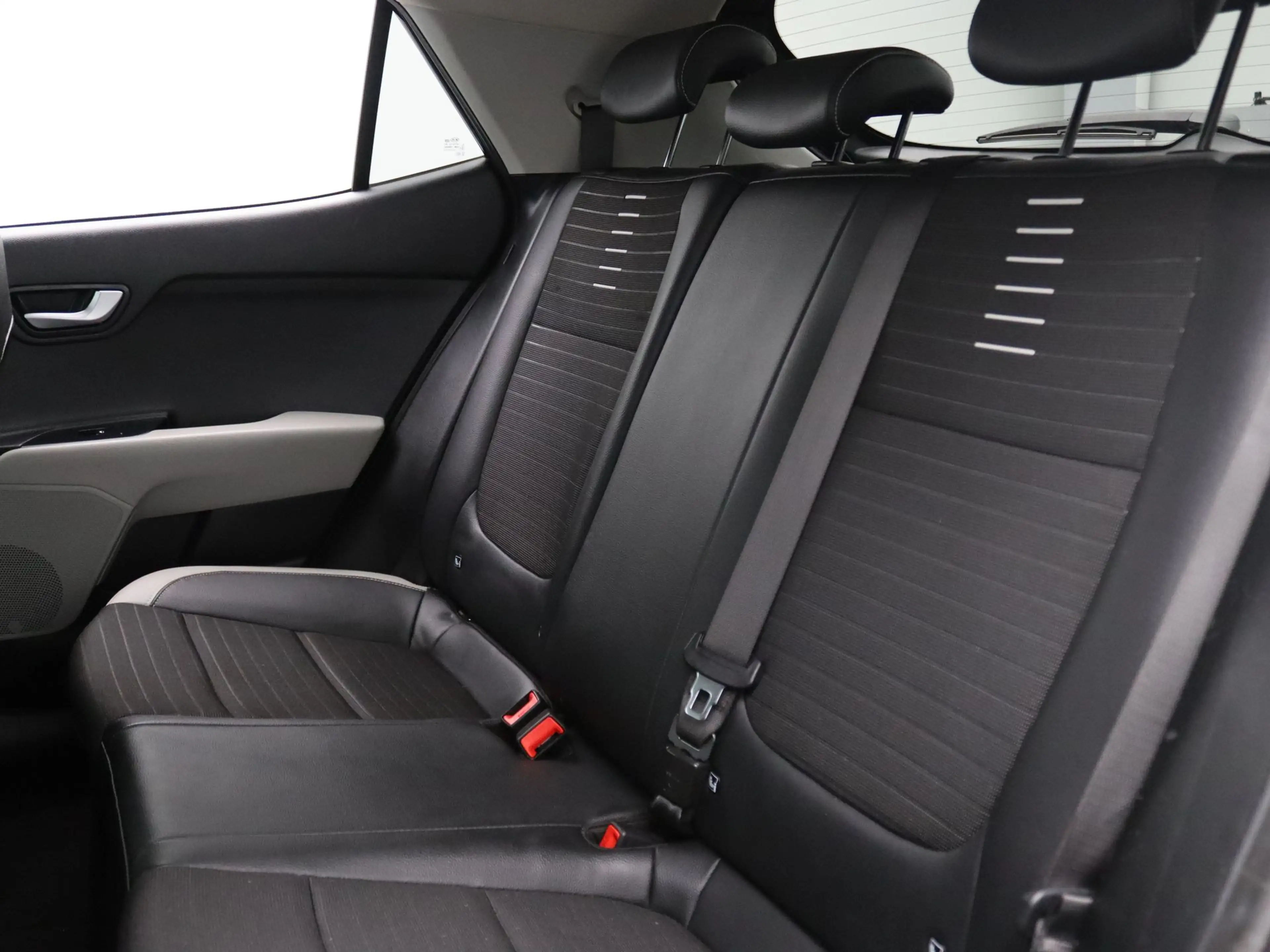 Kia Stonic 100pk T-GDi Sports Edition Apple Carplay/Android A — photo 21