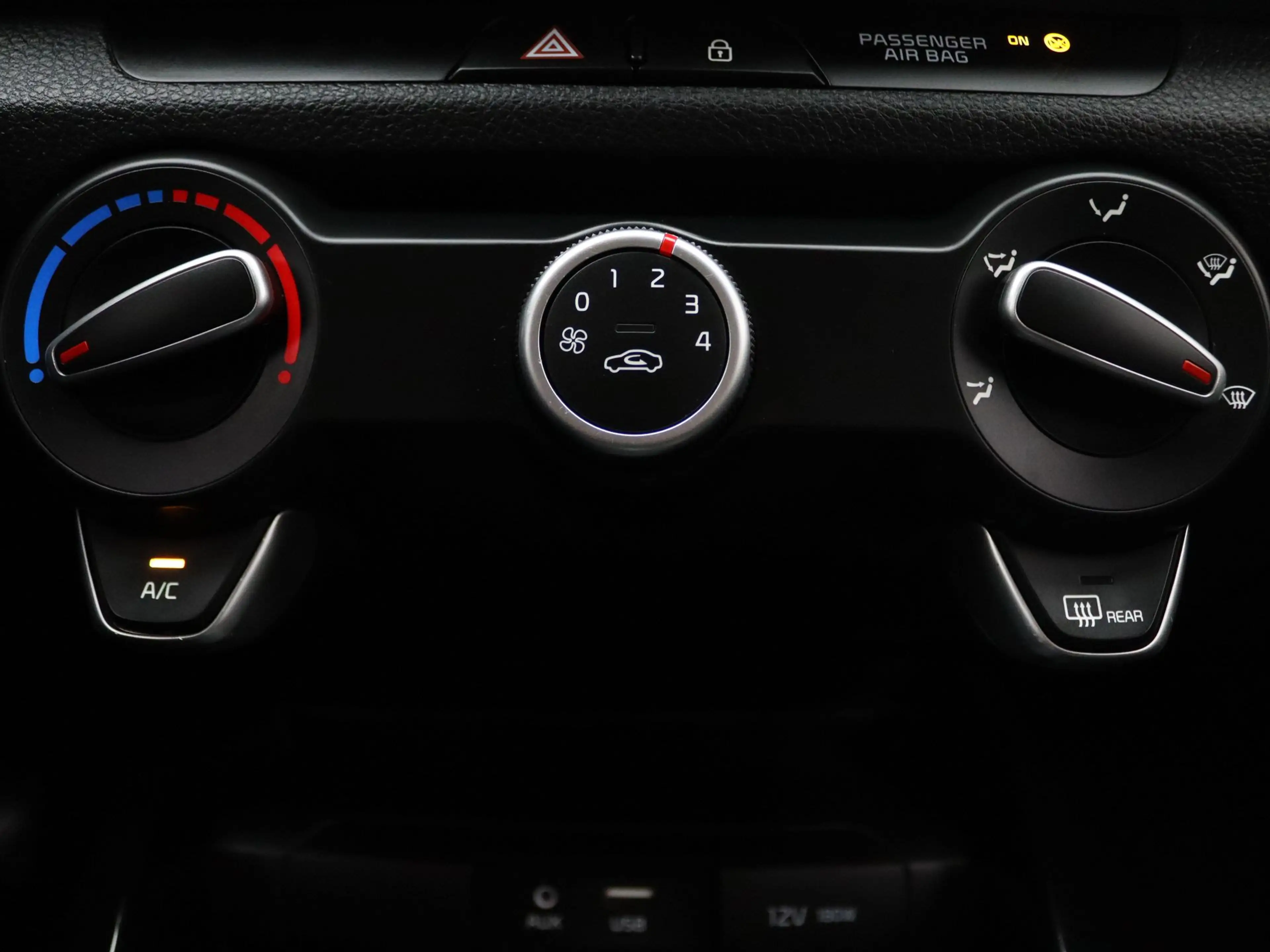 Kia Stonic 100pk T-GDi Sports Edition Apple Carplay/Android A — photo 7