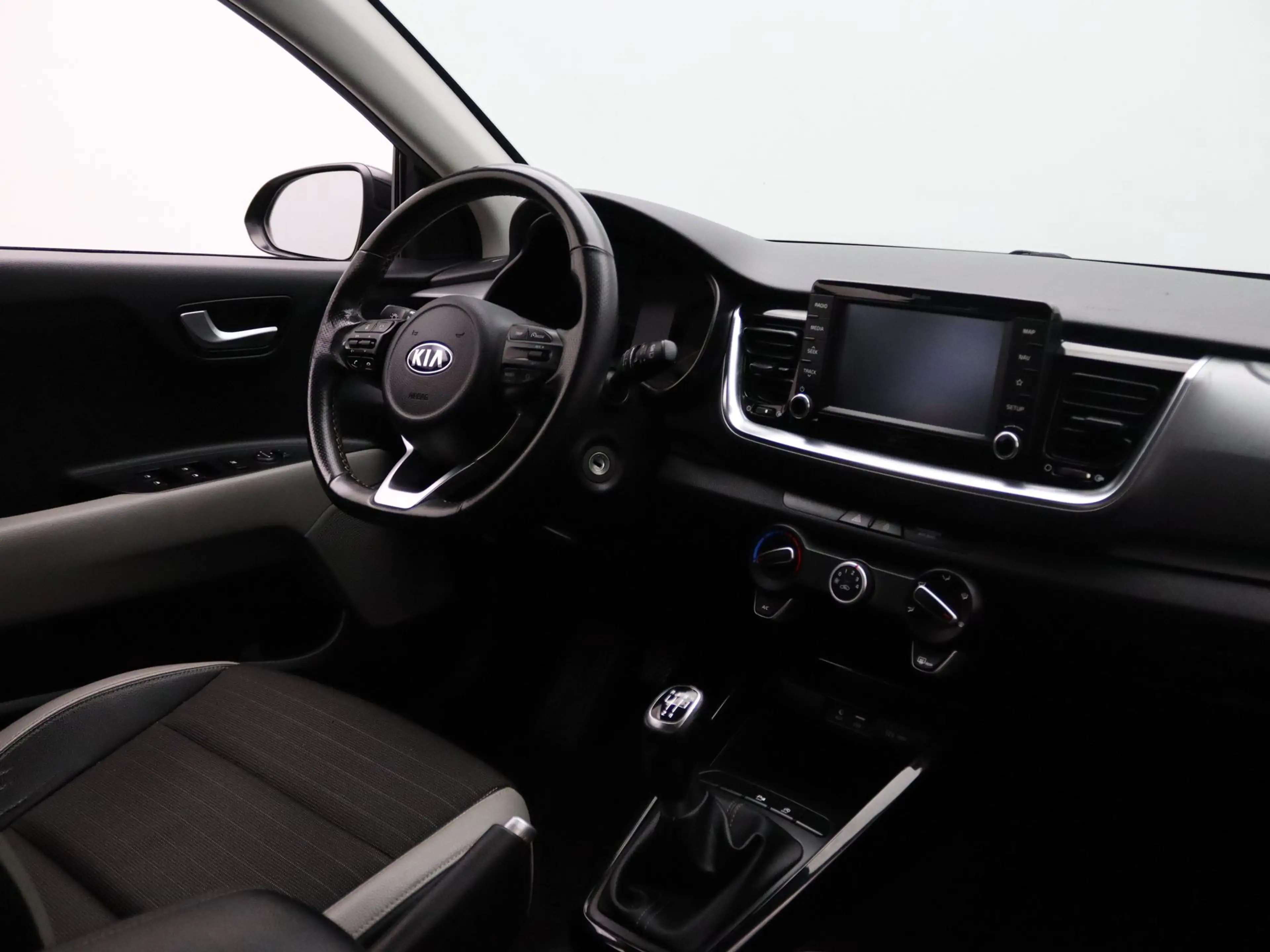 Kia Stonic 100pk T-GDi Sports Edition Apple Carplay/Android A — photo 27
