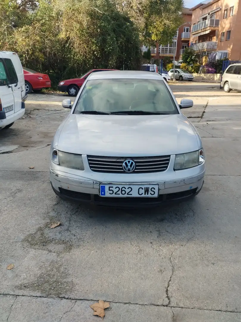 Volkswagen Passat 1.9TDI Comfortline 110 - 2