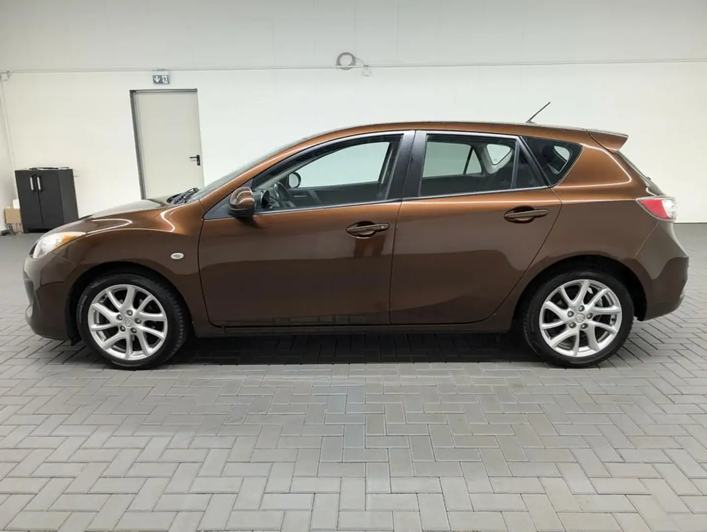 Mazda 3 PDC/Navi/SHZ/Tempomat/17-Zoll Braun - 2