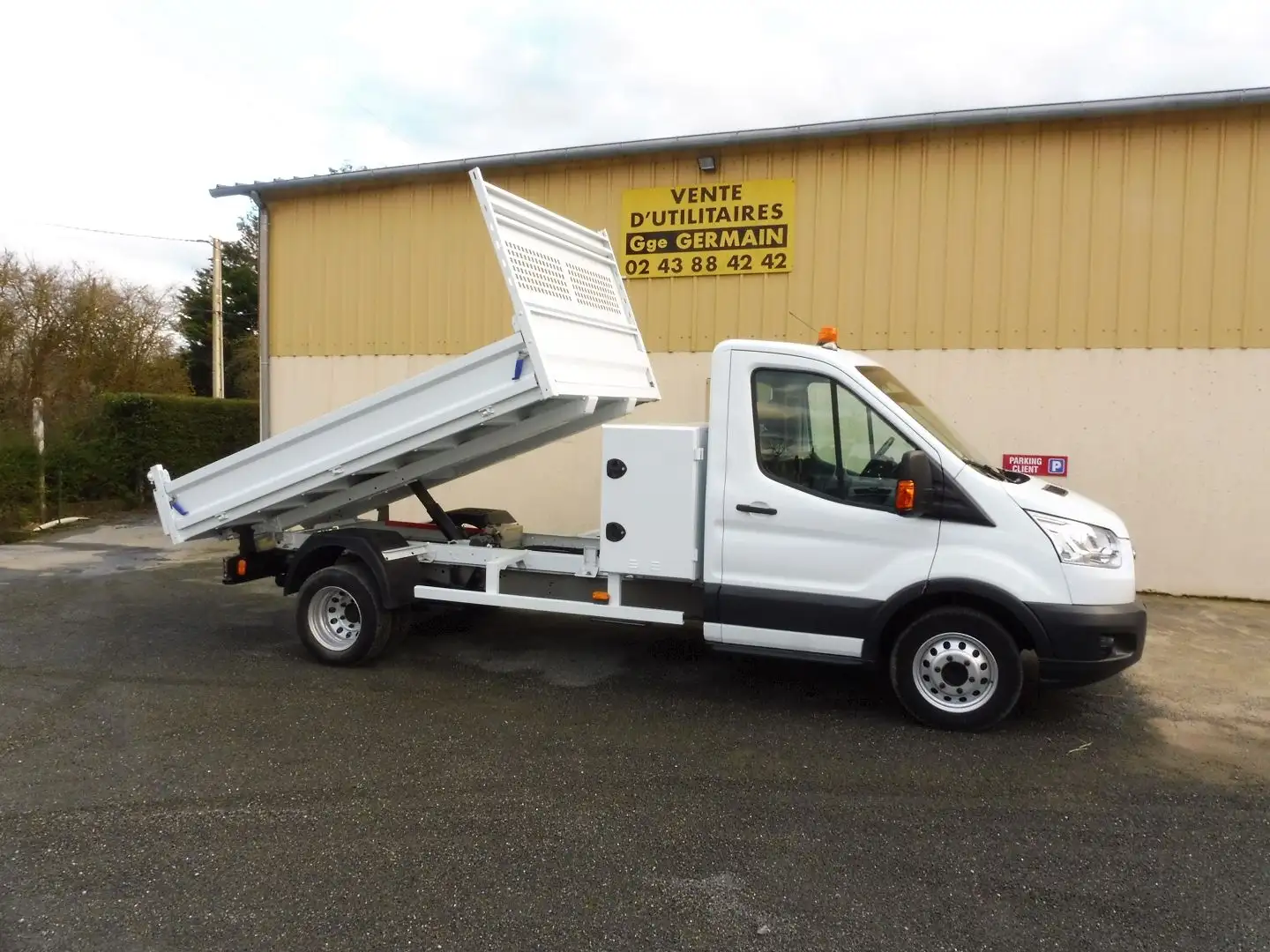 Ford Transit P350 L2H3 2.0 TDCI 170CH TREND BUSINESS Rouge - 2