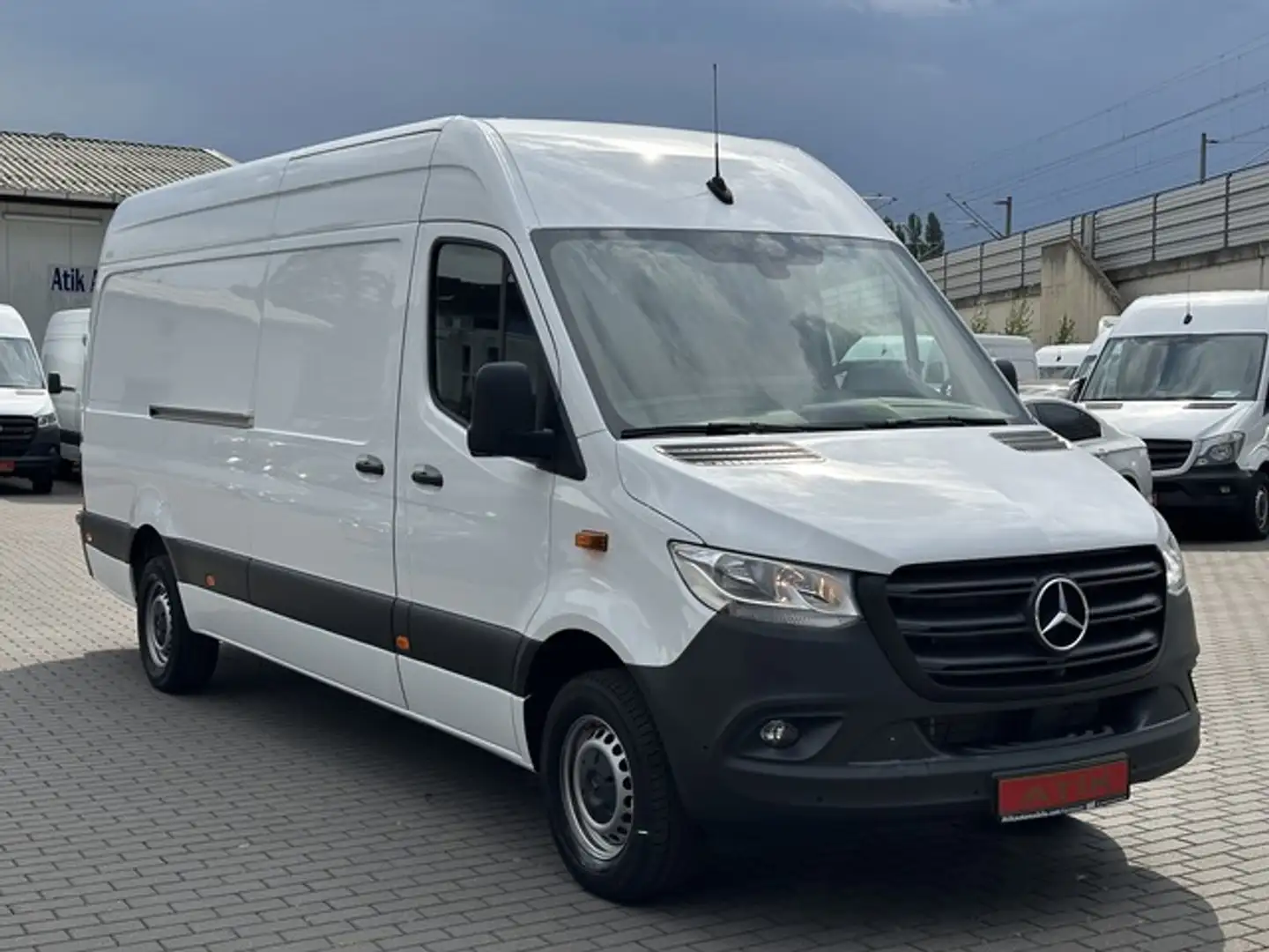 Mercedes-Benz SPRINTER 317 CDI HOCH&LANG NAVI TEMPOMAT 360*CAM Blanc - 1
