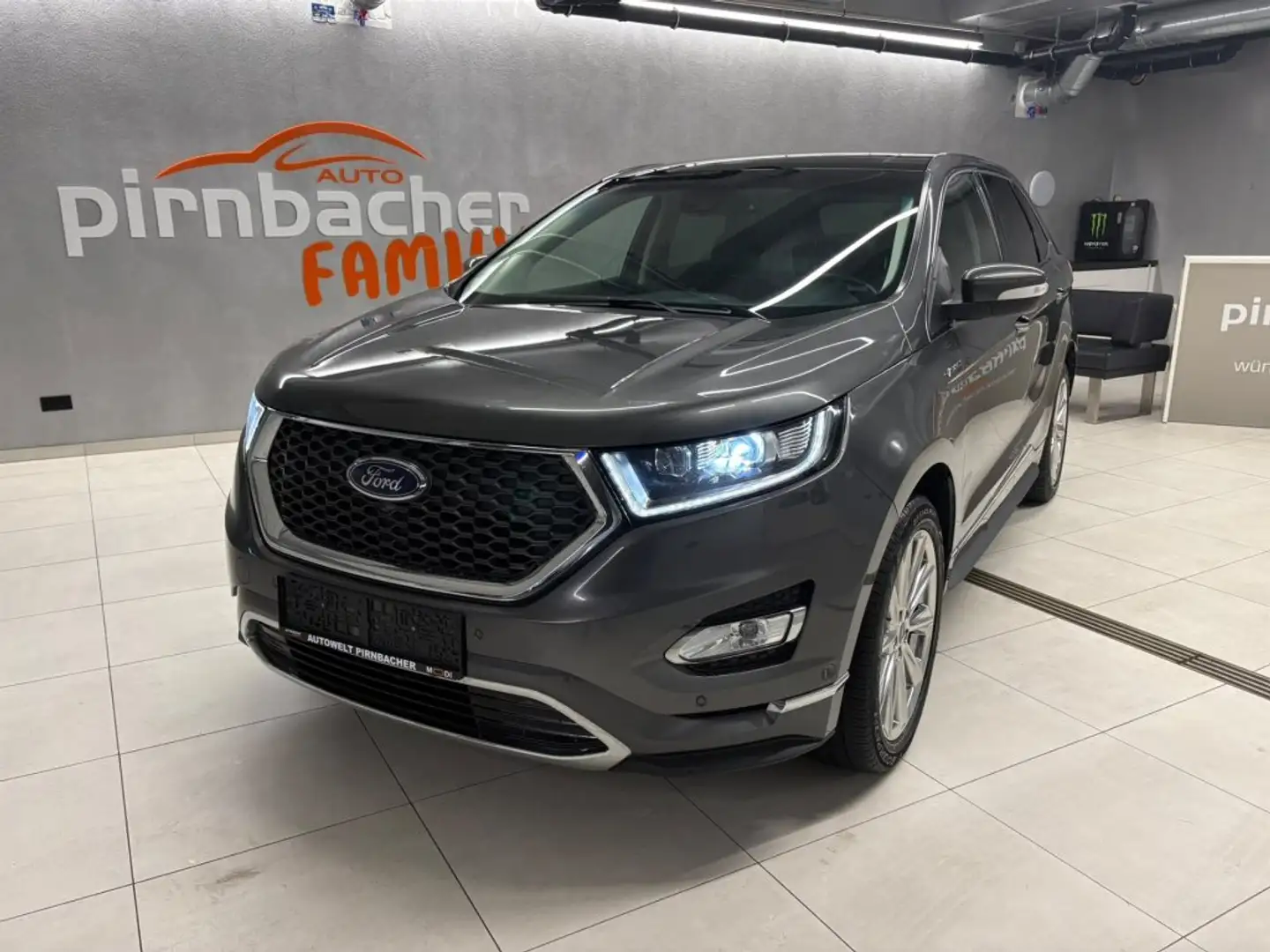 Ford Edge 2.0 TDCi Vignale 4x4 Grau - 1