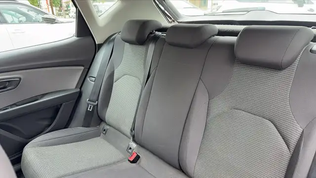 Seat Leon view 9