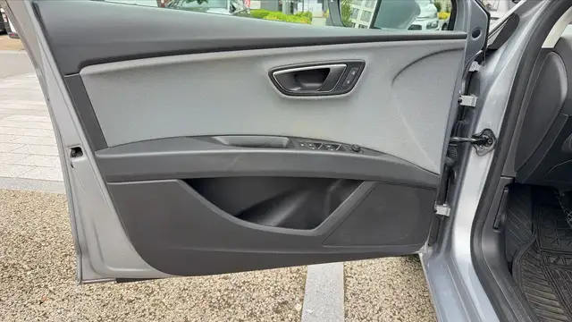 Seat Leon view 7