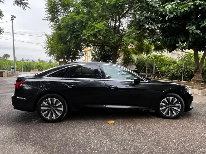 Audi A6 2021, foto 11