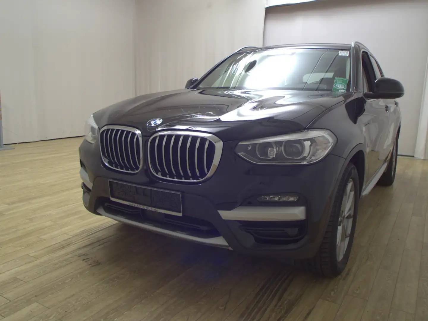 BMW X3 xDrive30e X-Line T-Leder LC-Pro Pano HuD H-K Schwarz - 2