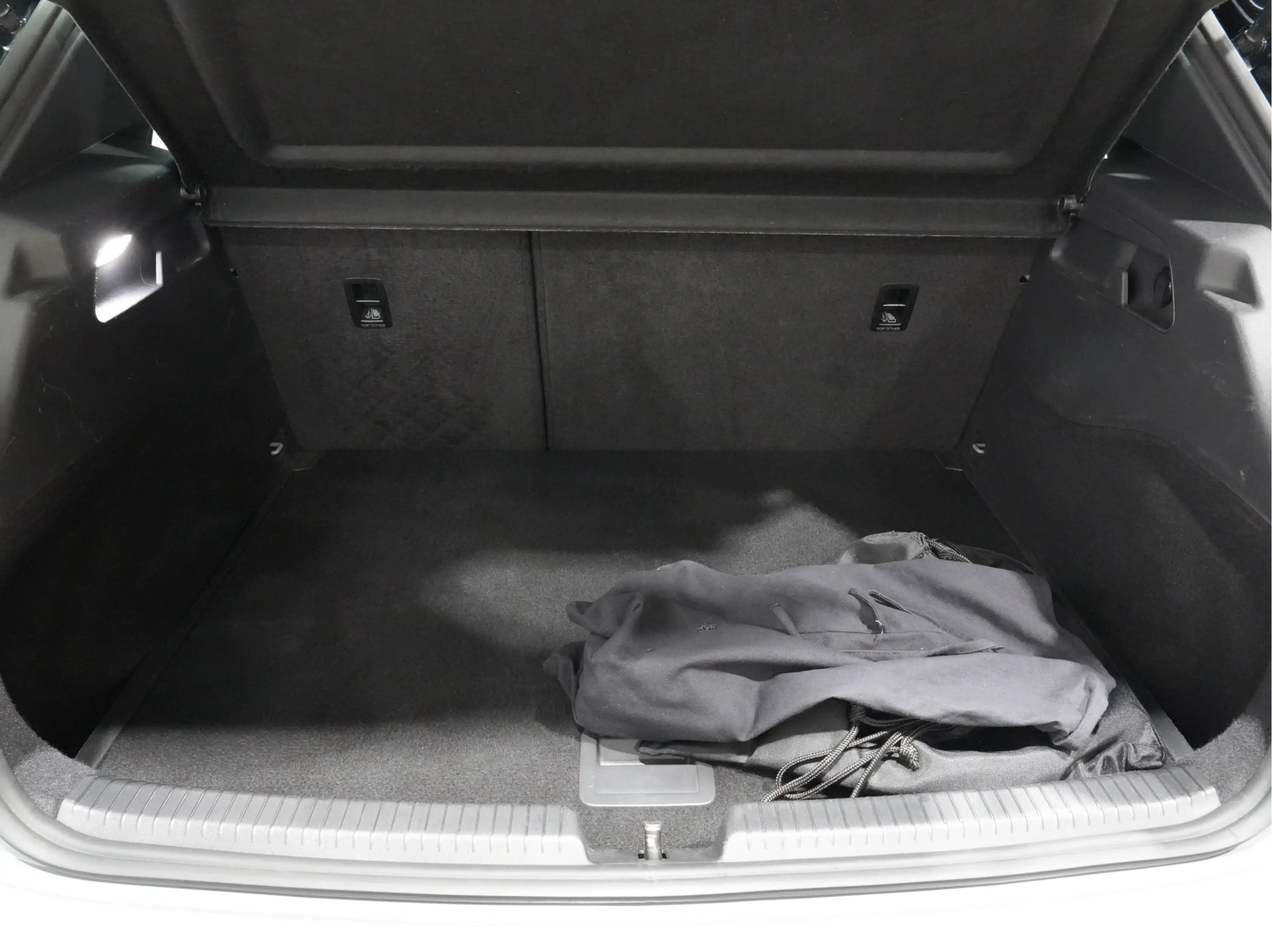 Volkswagen ID.3 First 58 kWh Navigatie 18'' Lichtmetalen velgen Na — photo 12