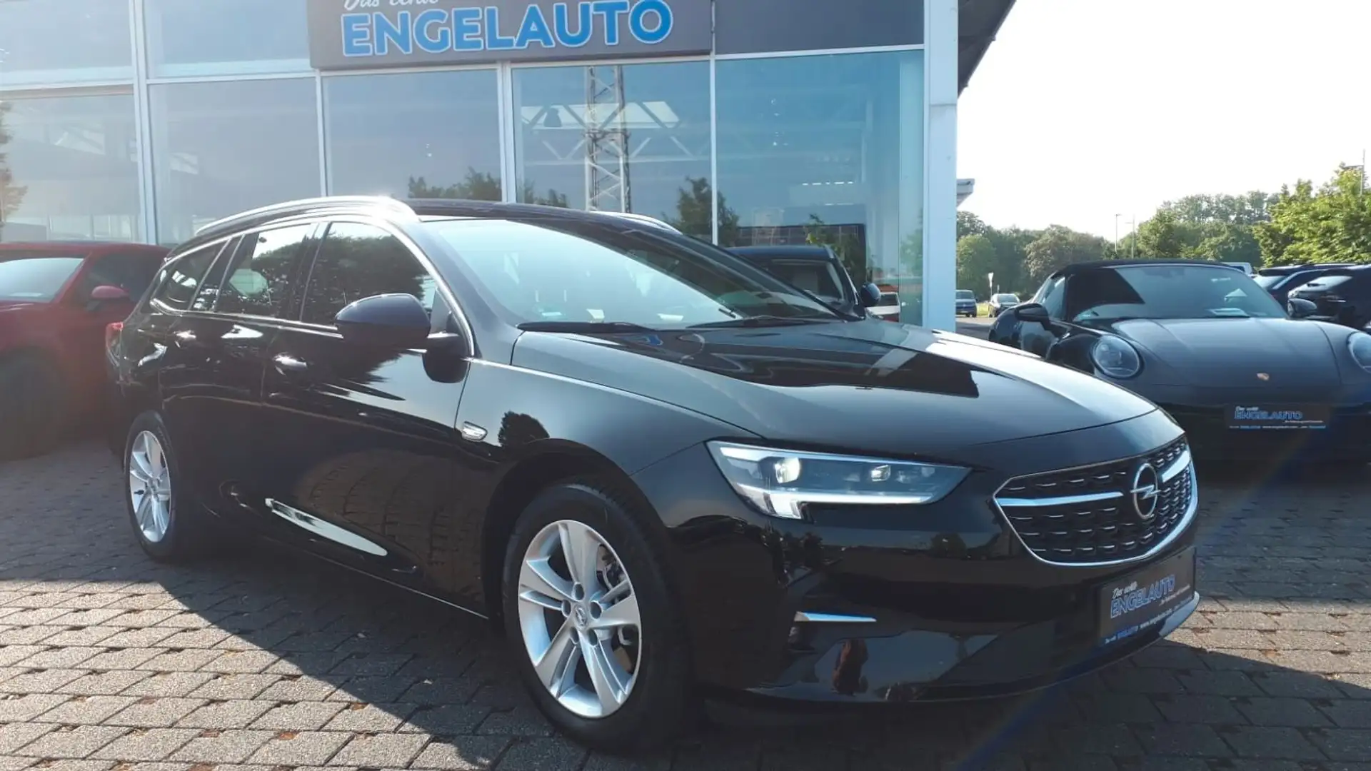 Opel Insignia B Sports Tourer Elegance LED AHK NAVI Schwarz - 1