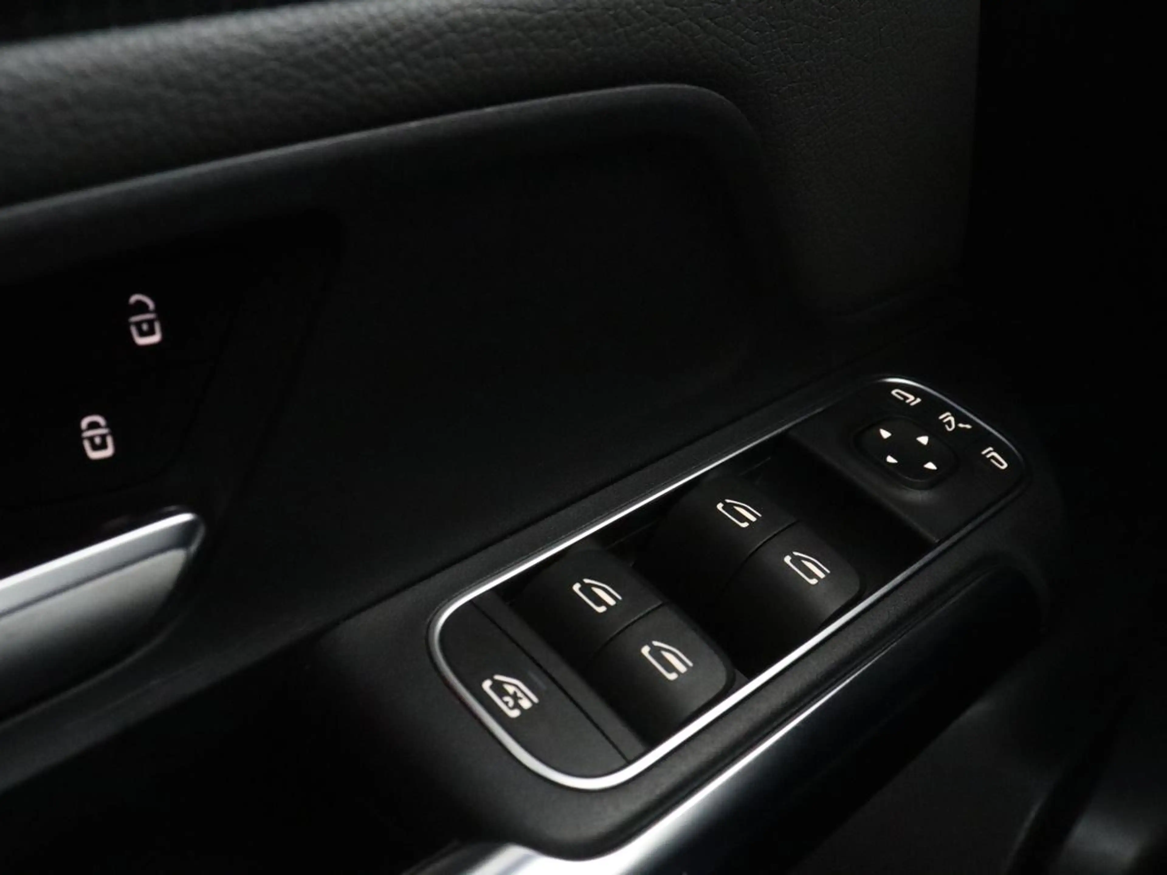 Mercedes-Benz EQA 250 Business Solution Luxury 67 kWh | SOH 96,1% | Keyl — photo 40