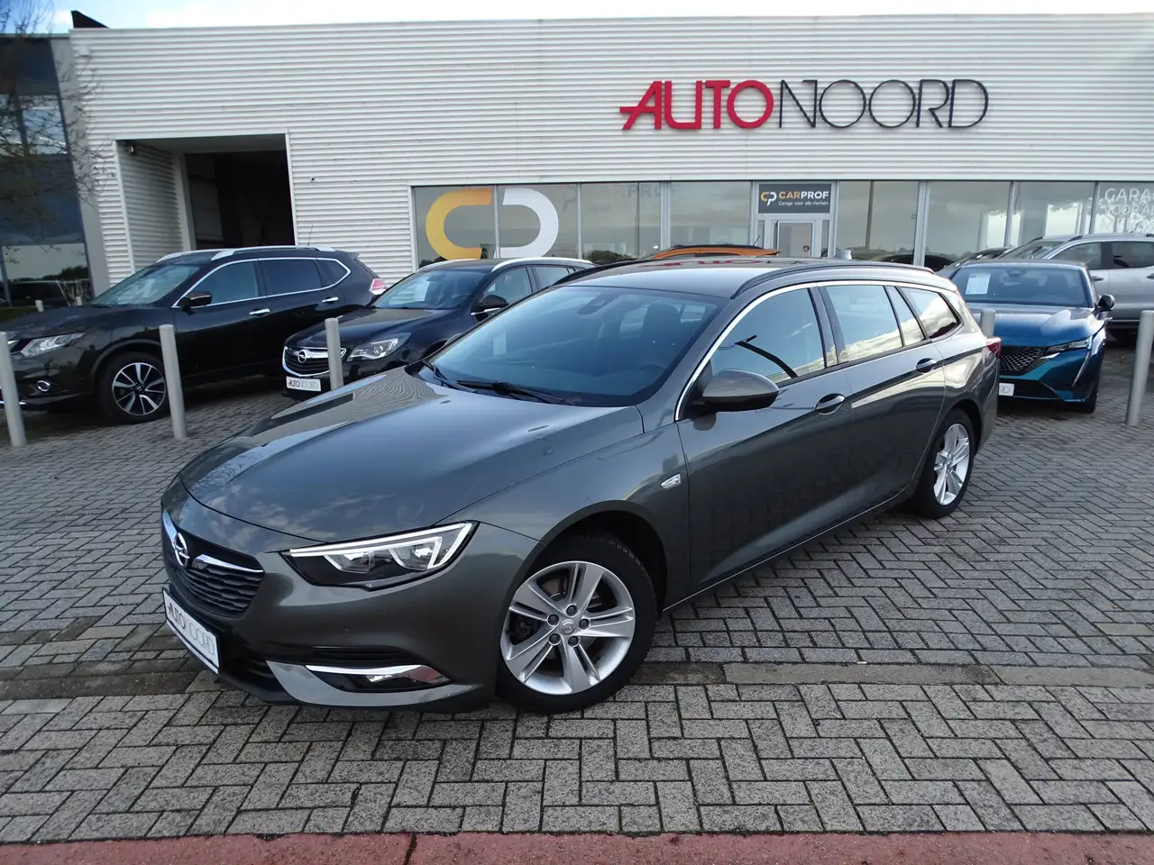 Opel Insignia Insignia Sports Tourer 1.6 CDTI Innovation — photo 1 of 15