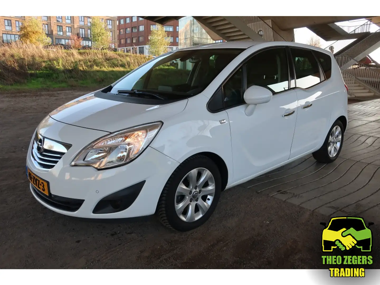 Opel Meriva 1.4 Turbo Cosmo Automaat met grote beurt en nieuwe Wit - 1