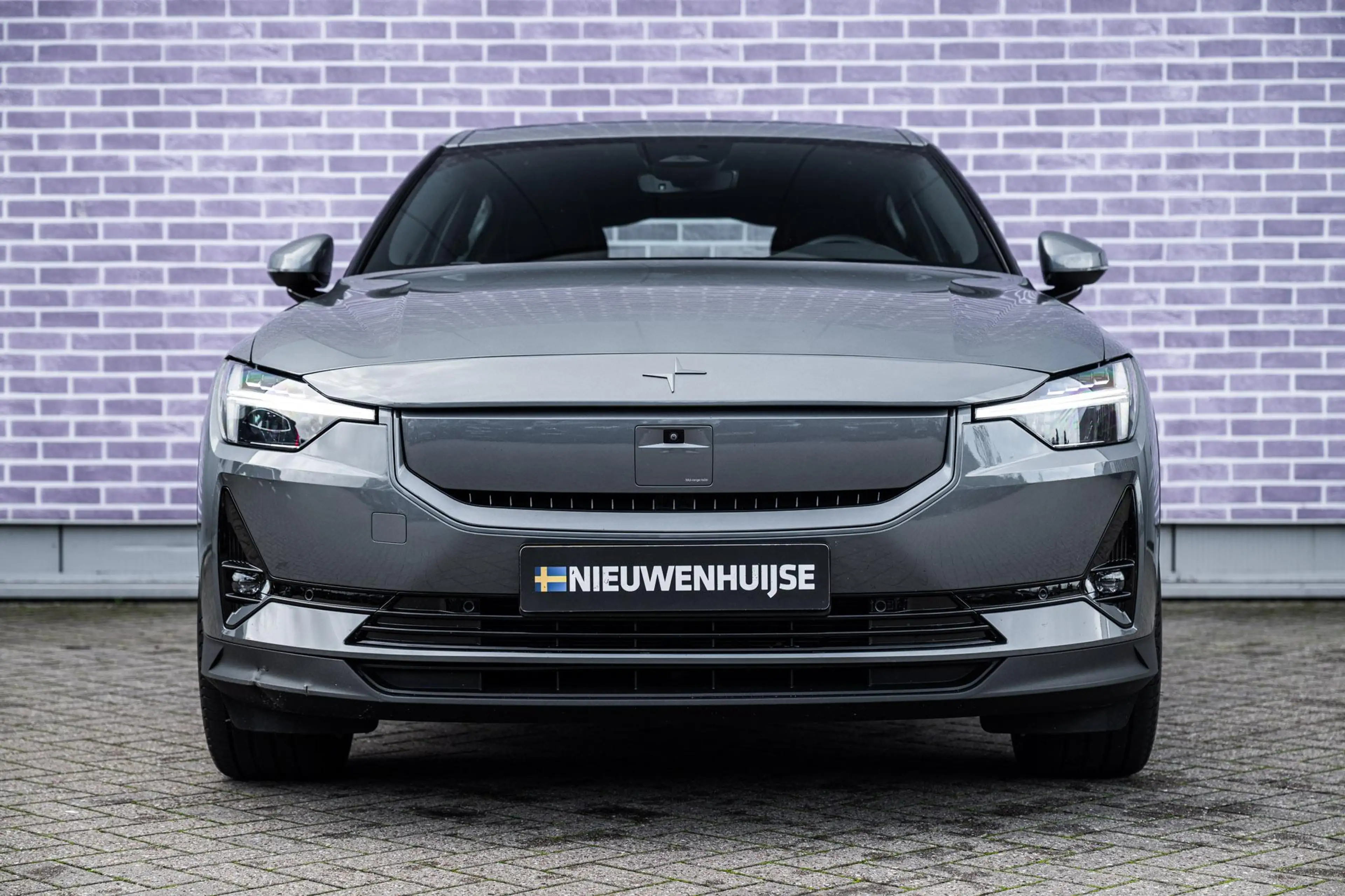 Polestar 2 Long Range Single Motor Plus 82 kWh — photo 9
