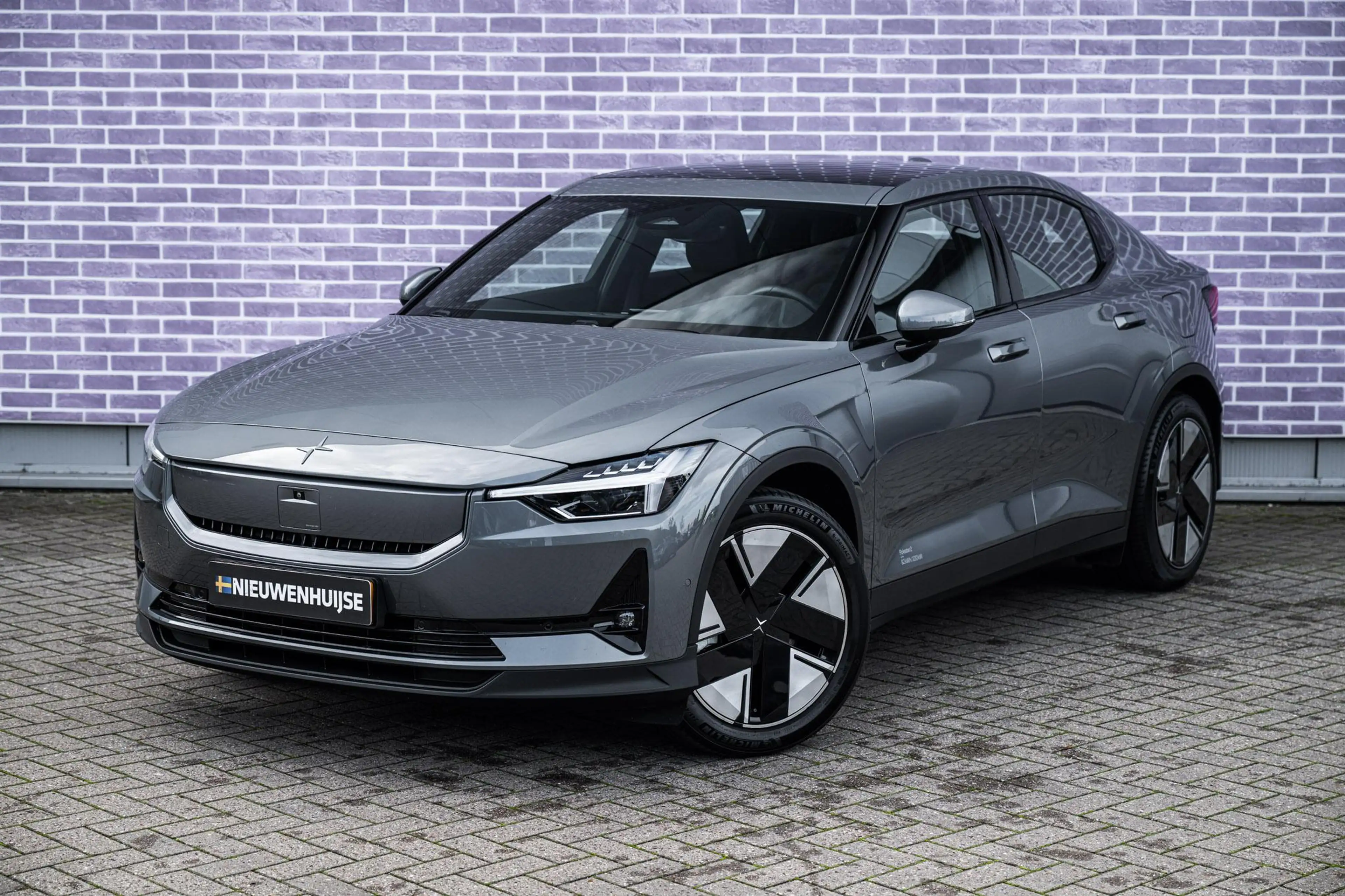 Polestar 2 Long Range Single Motor Plus 82 kWh — photo 15