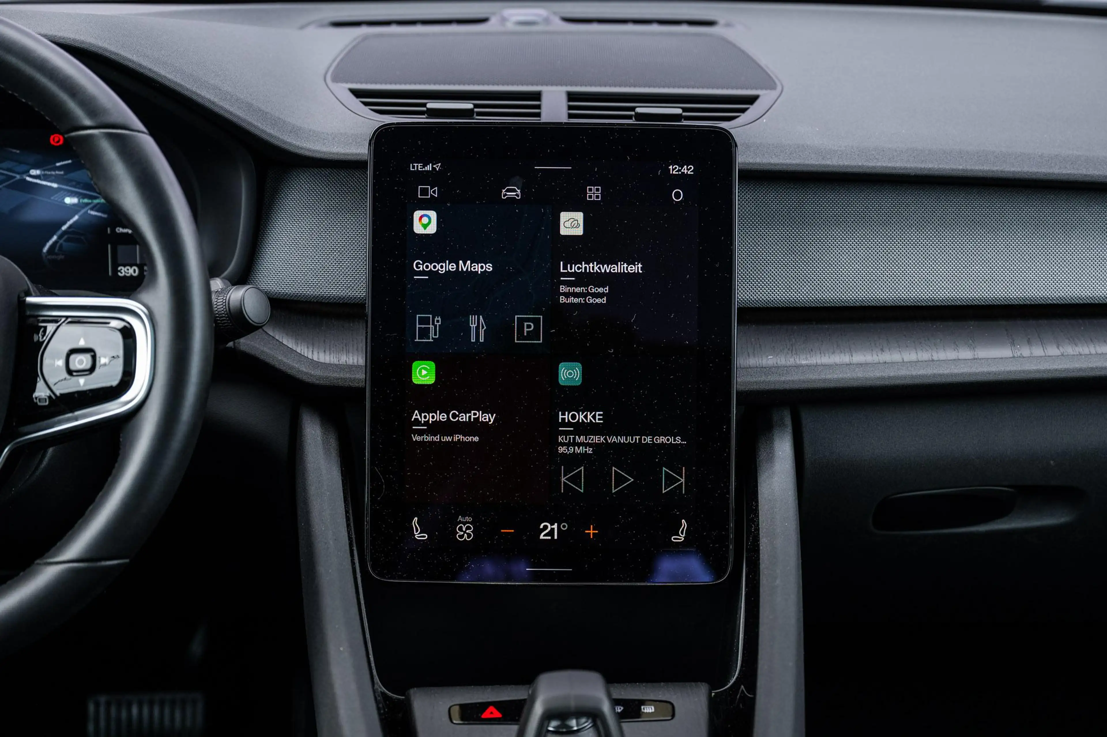 Polestar 2 Long Range Single Motor Plus 82 kWh — photo 12