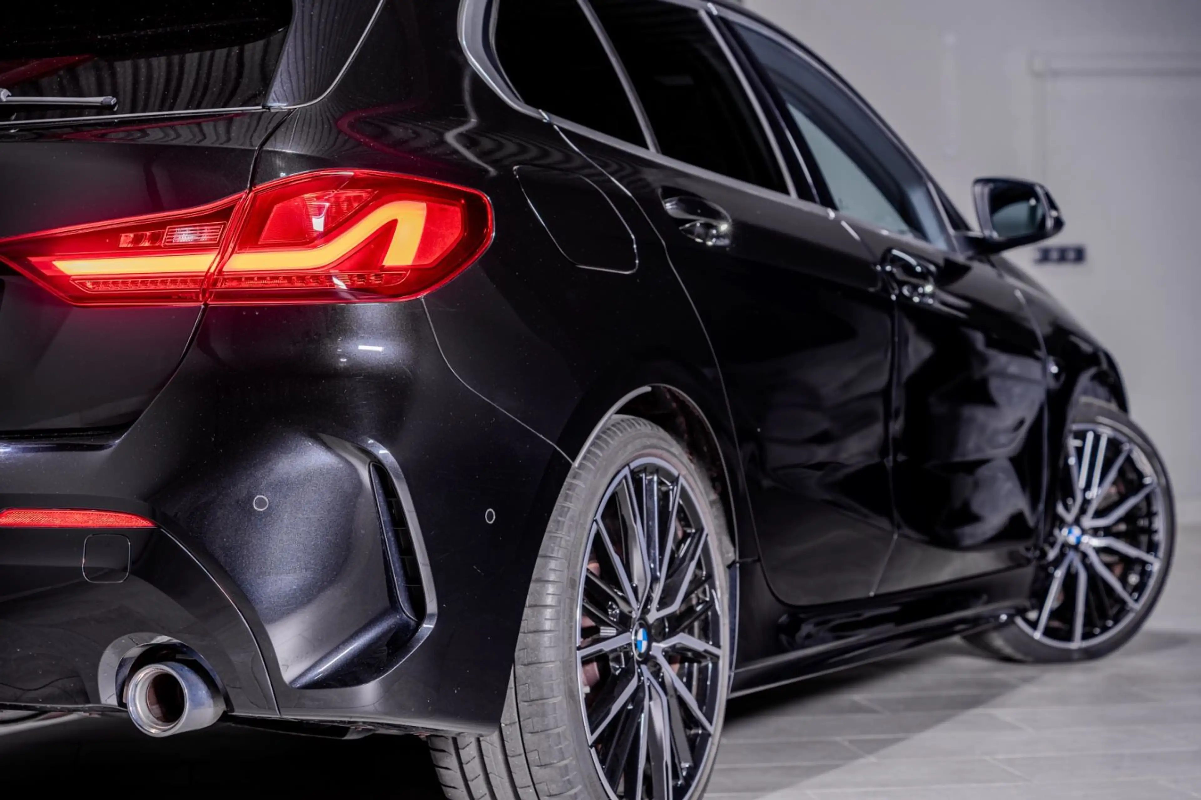 BMW 120 d xDrive M Sport Pano/Kamera/AHK/HiFi/ — photo 4