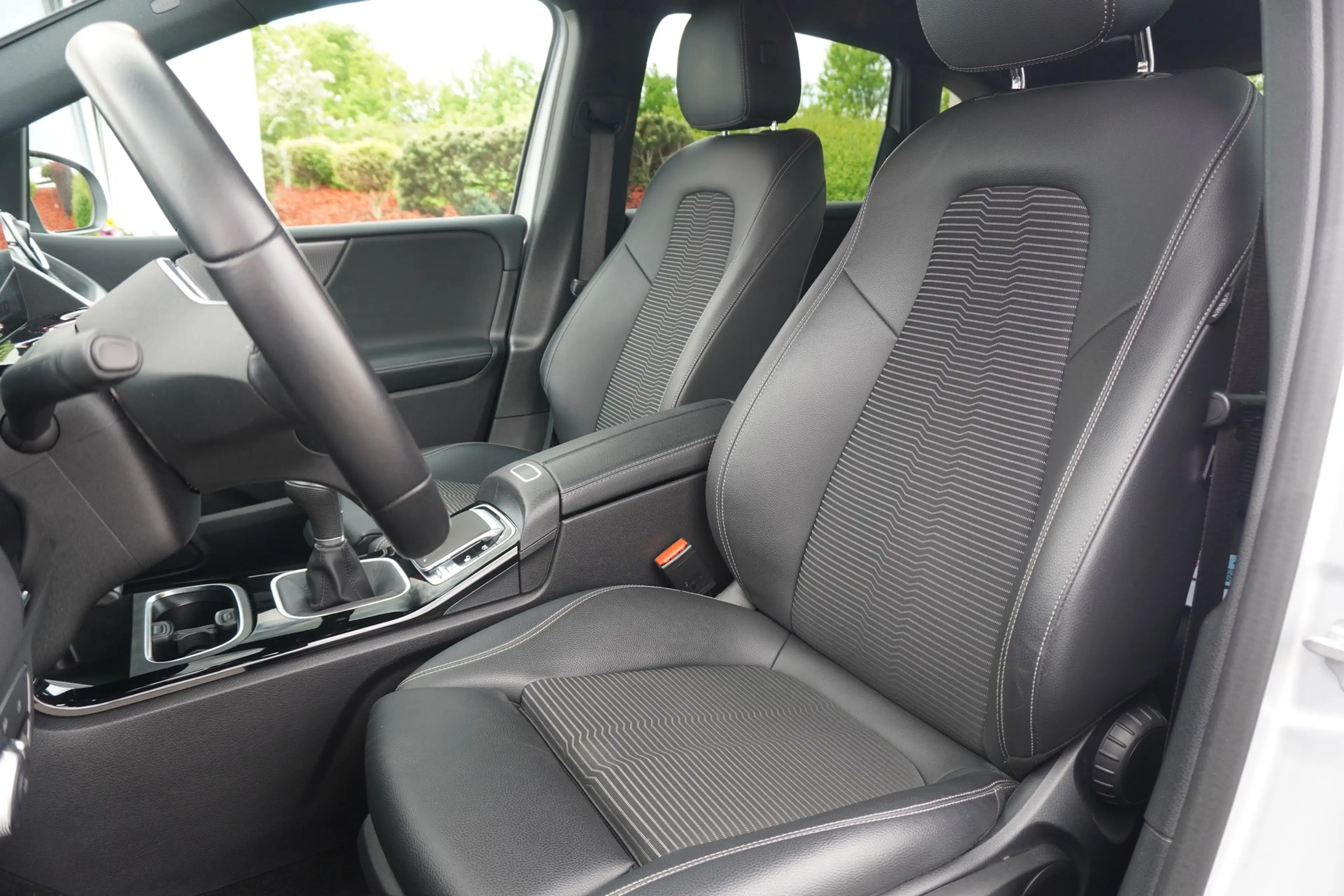 Mercedes-Benz B 200 B200 Progressive LED Navi Sitzheizung — photo 20