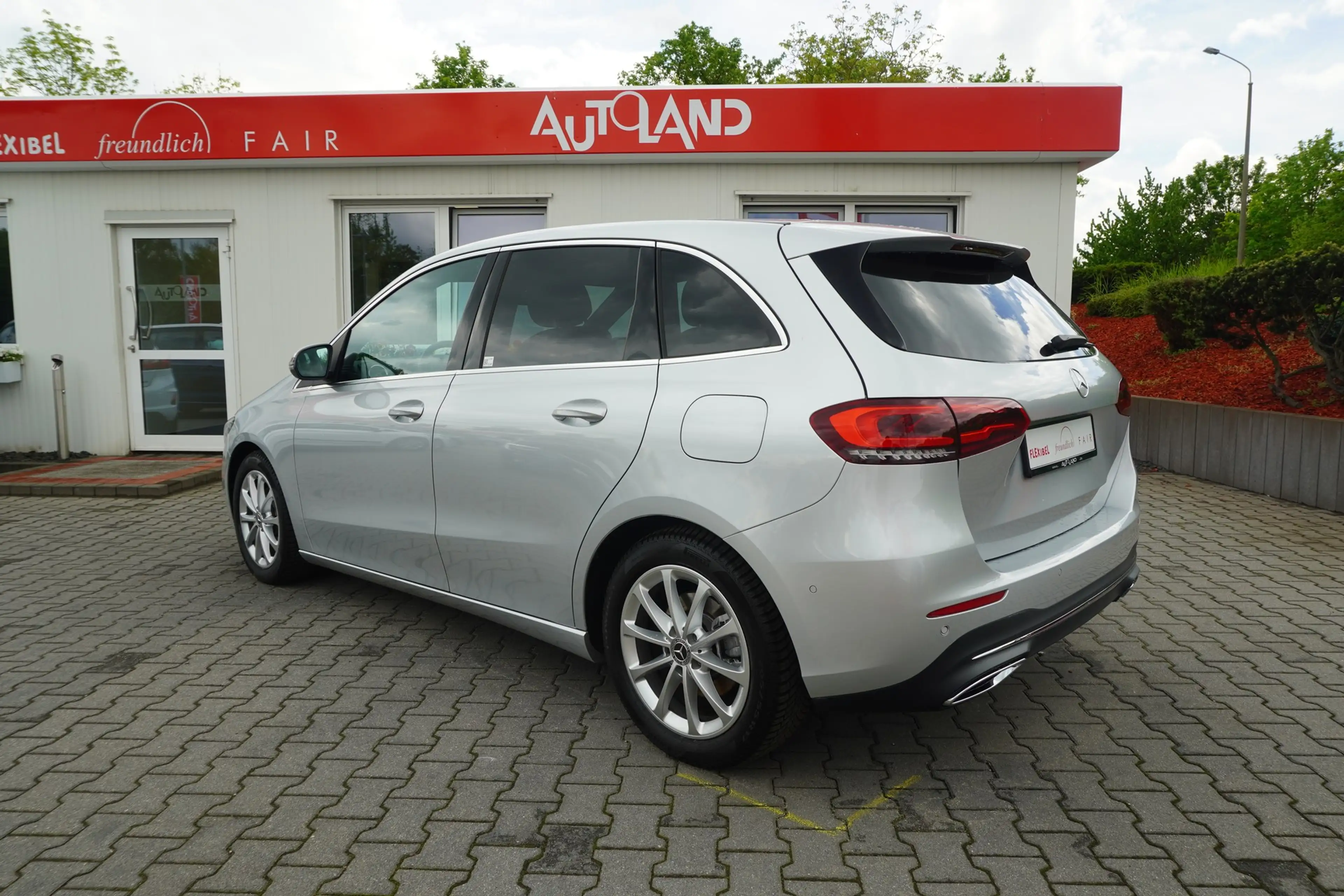 Mercedes-Benz B 200 B200 Progressive LED Navi Sitzheizung — photo 4