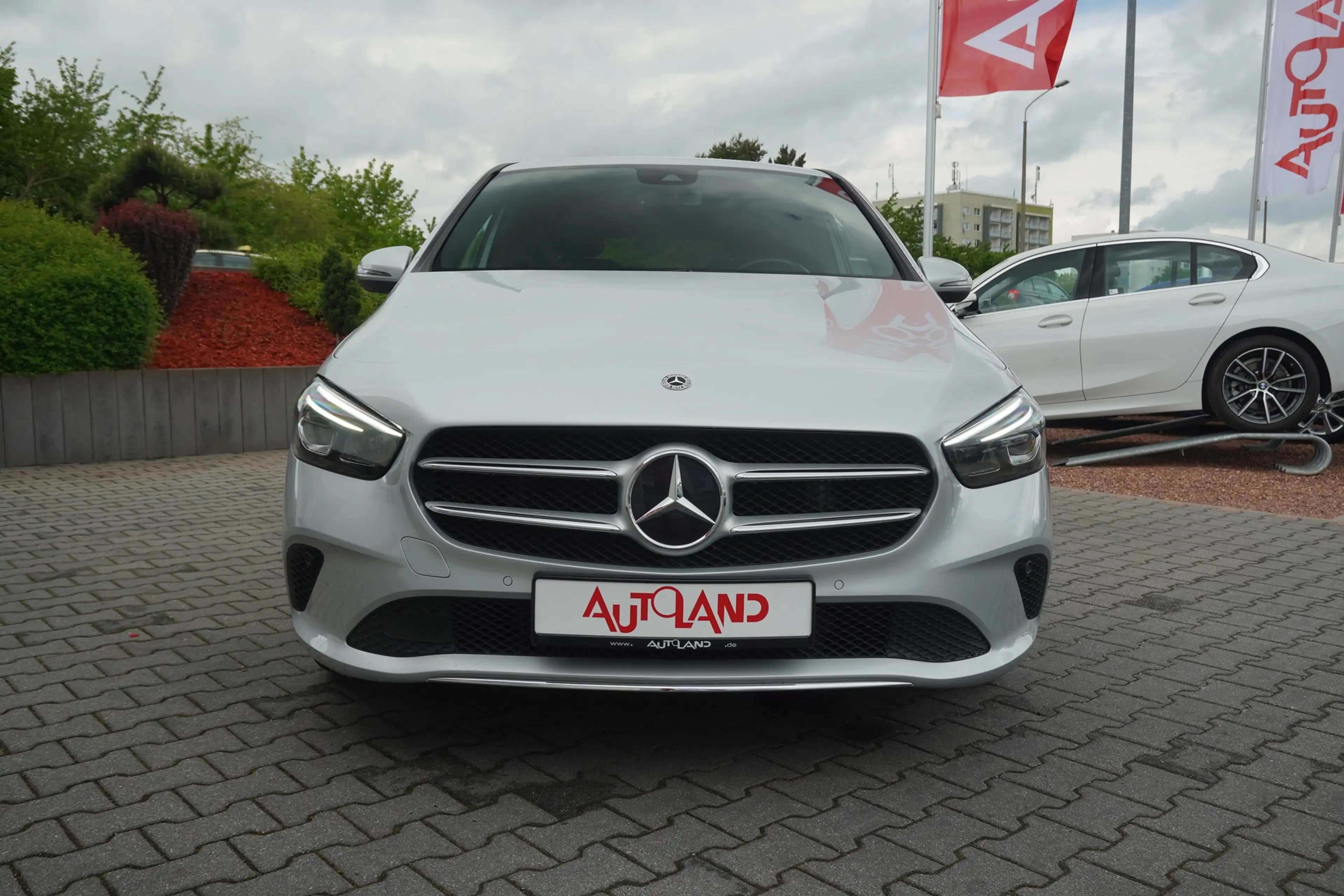 Mercedes-Benz B 200 B200 Progressive LED Navi Sitzheizung — photo 9