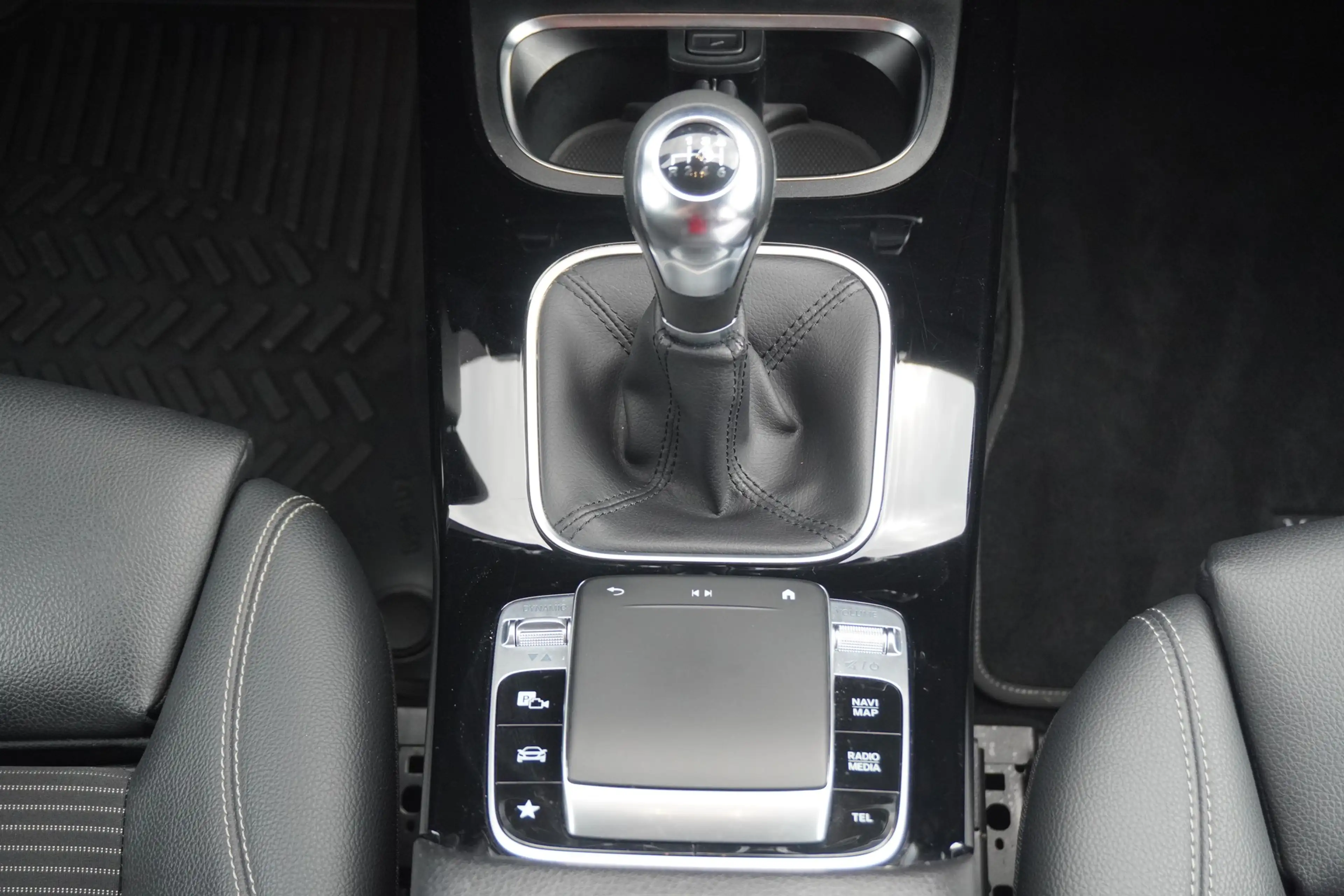 Mercedes-Benz B 200 B200 Progressive LED Navi Sitzheizung — photo 18