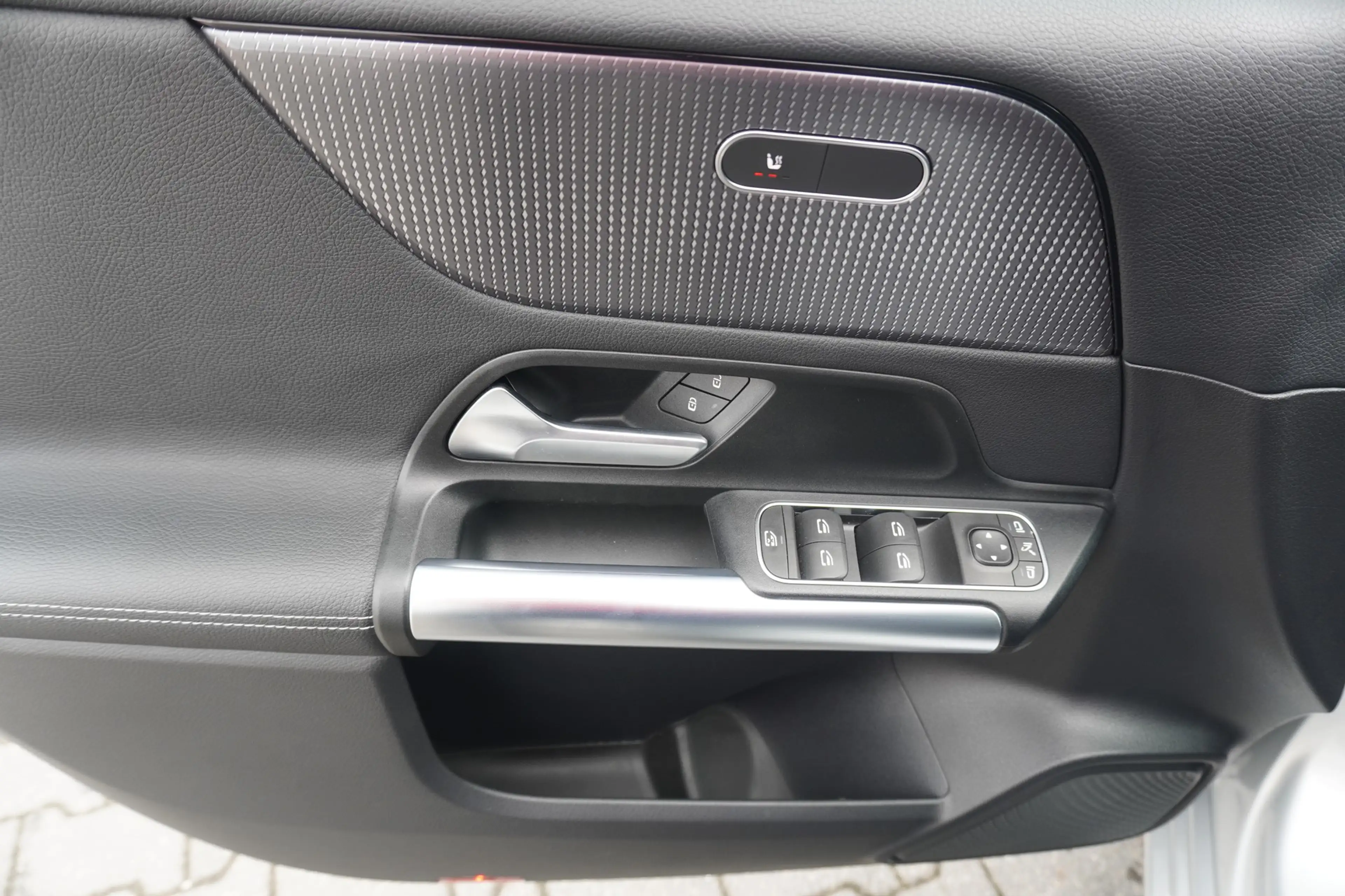Mercedes-Benz B 200 B200 Progressive LED Navi Sitzheizung — photo 21