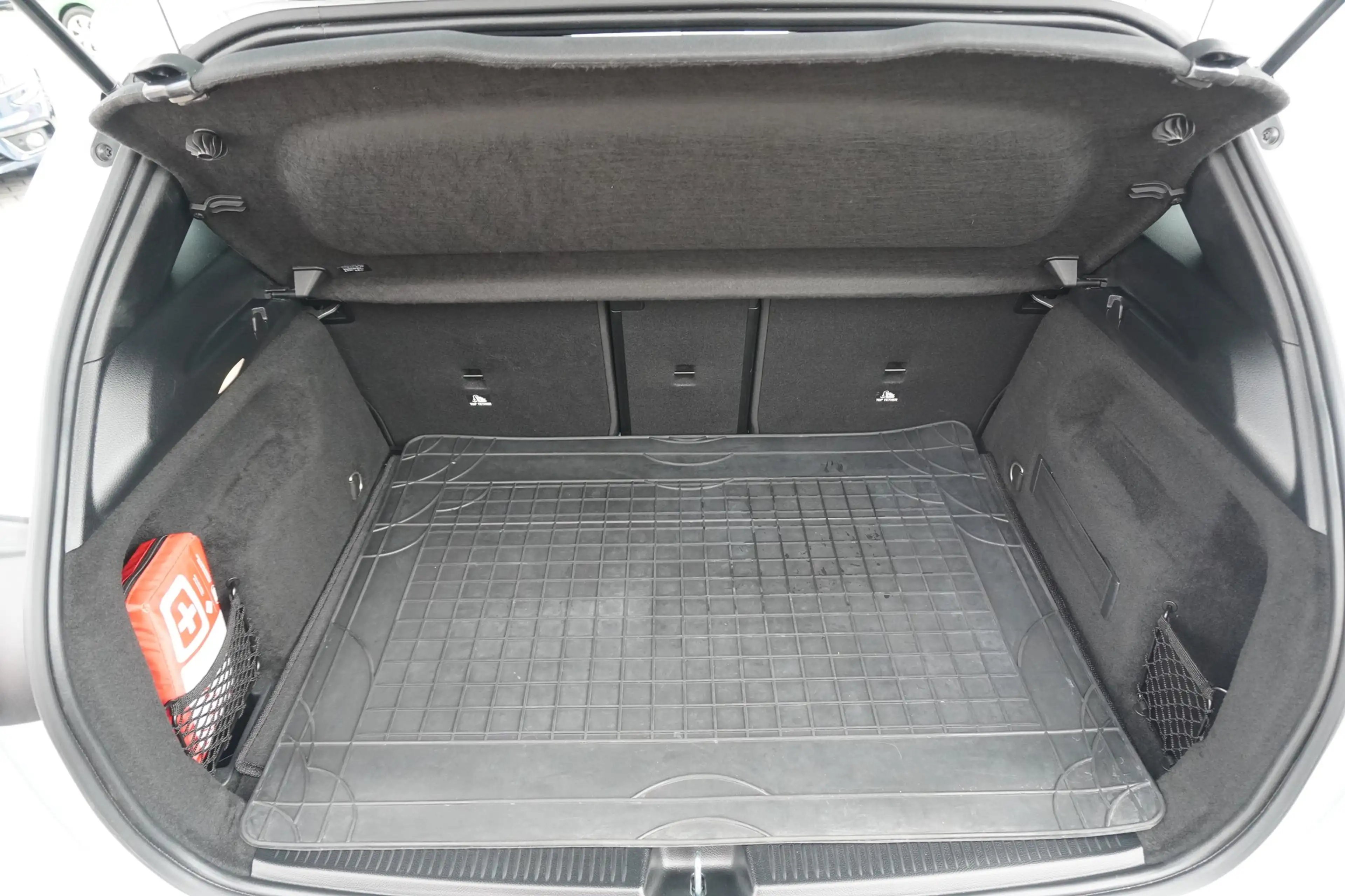 Mercedes-Benz B 200 B200 Progressive LED Navi Sitzheizung — photo 6