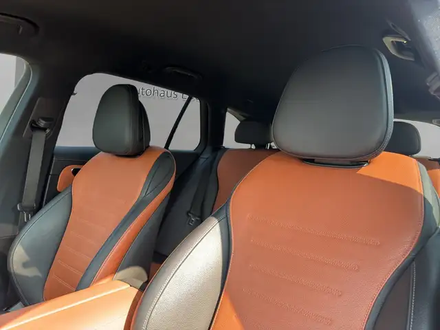 Mercedes-Benz 300 view 10