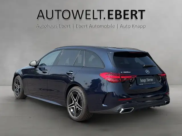 Mercedes-Benz 300 view 3