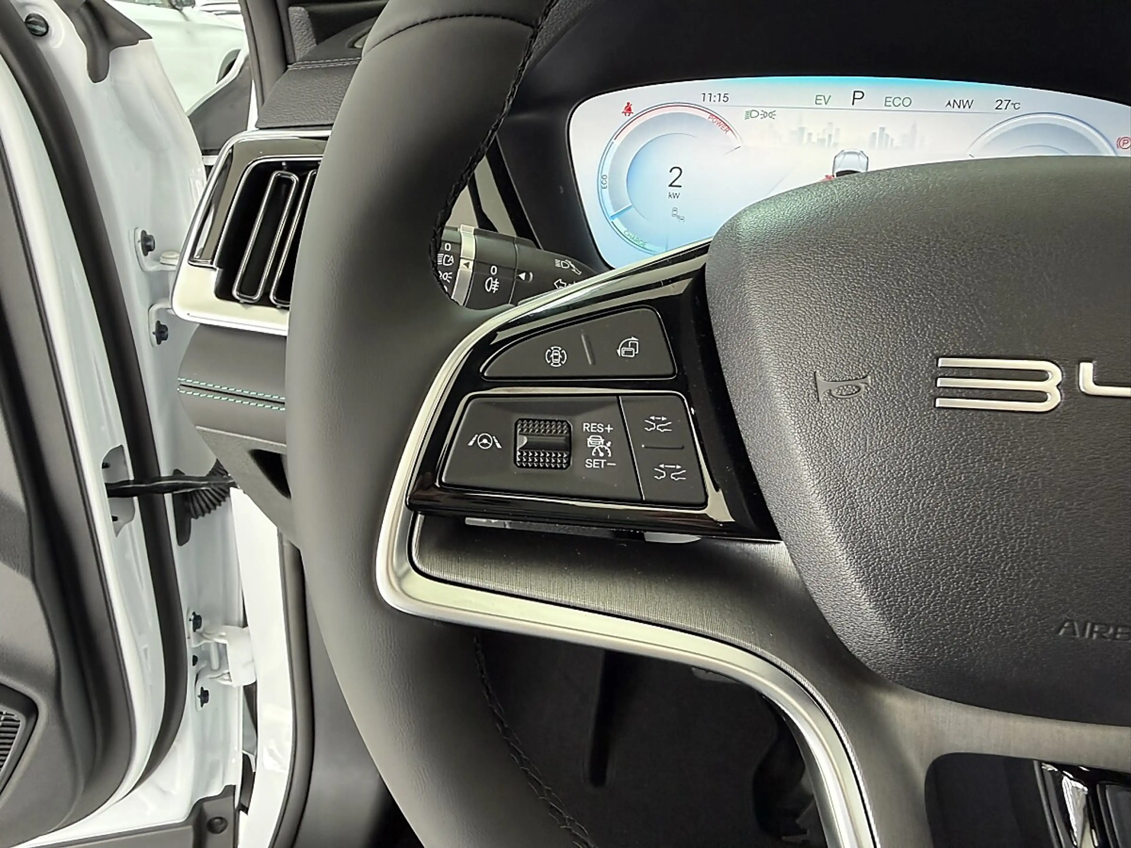 BYD Seal U DM-i PHEV 18,3kWh AWD Design Österreich Paket — photo 12