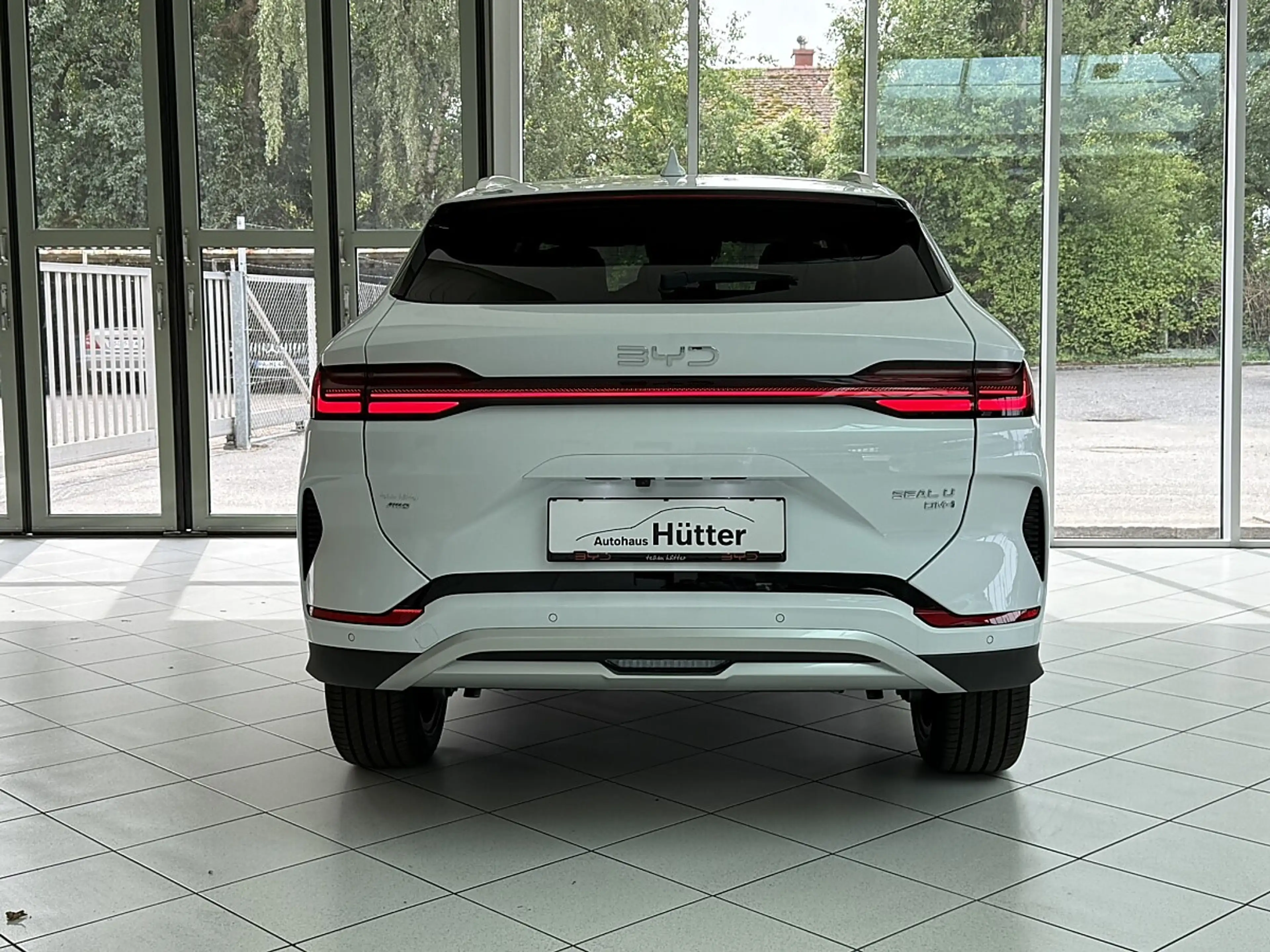 BYD Seal U DM-i PHEV 18,3kWh AWD Design Österreich Paket — photo 4