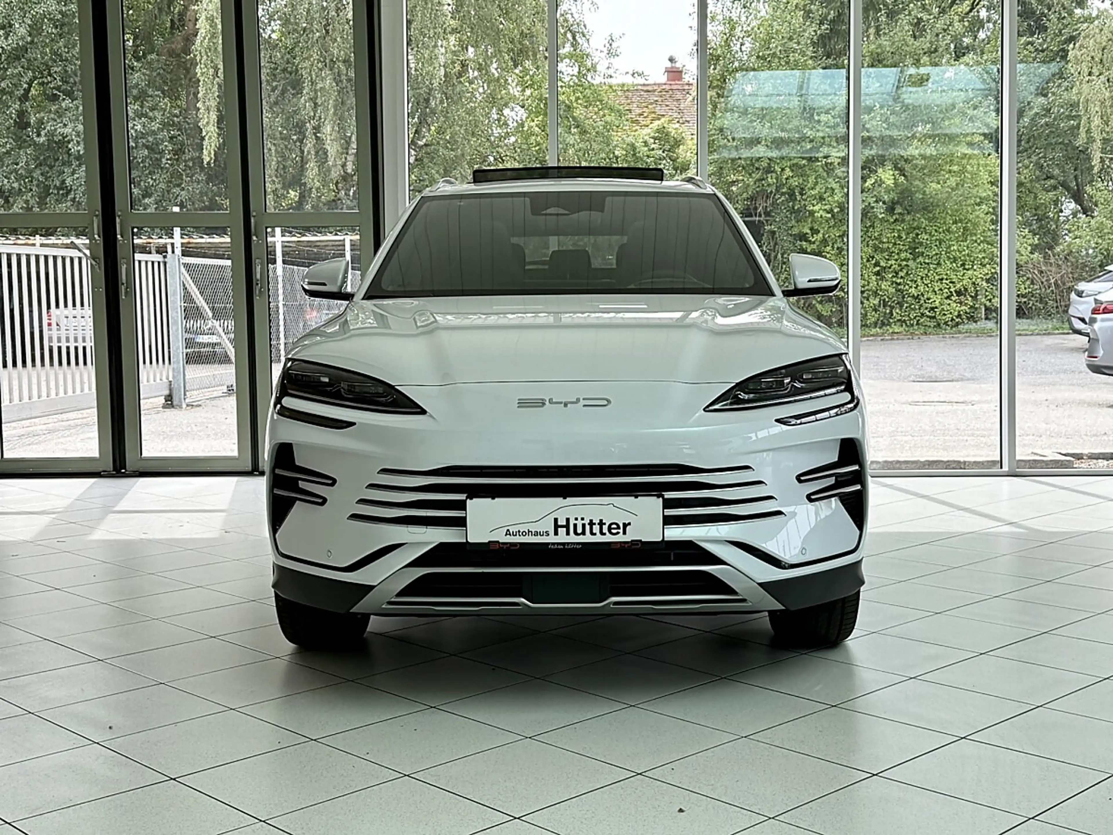 BYD Seal U DM-i PHEV 18,3kWh AWD Design Österreich Paket — photo 2