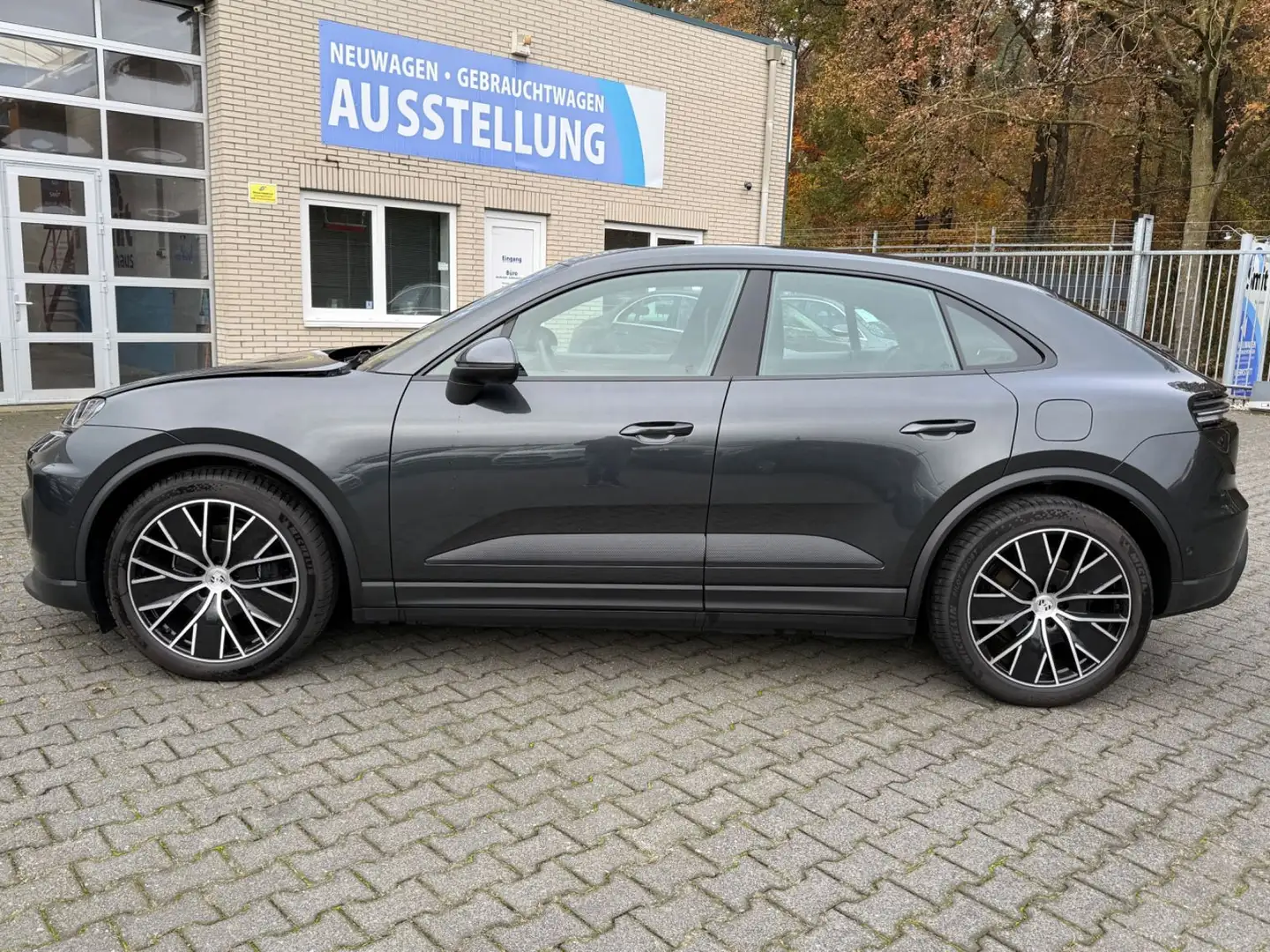 Porsche Macan Electric 4*ACC*Pano*14 Wege*Bose*PDLS+*360 Grau - 2