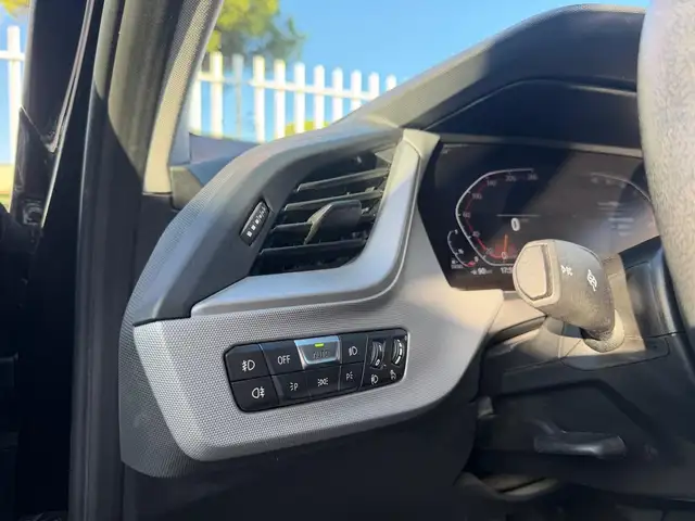 BMW 1 Series view 13