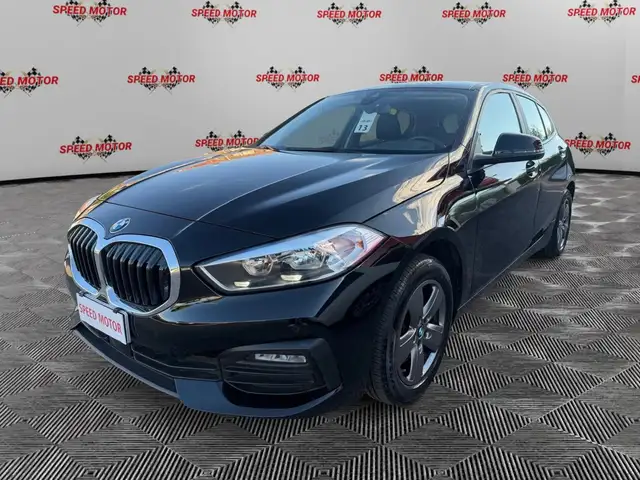 BMW 1 Series view 3