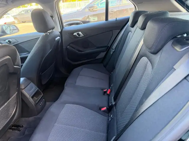 BMW 1 Series view 12