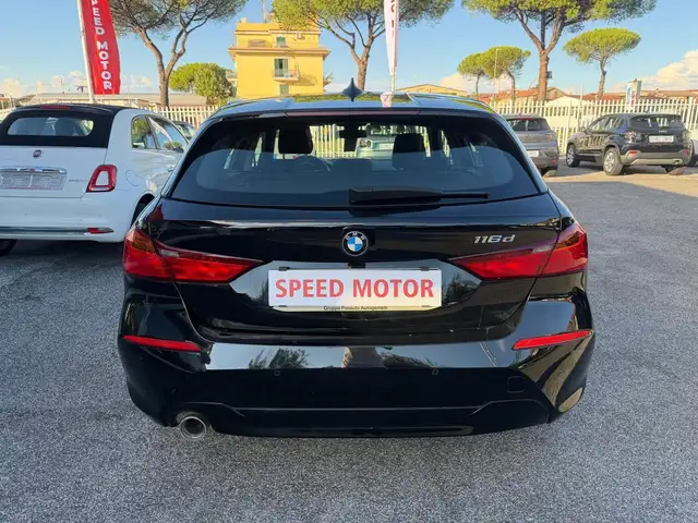 BMW 1 Series view 6