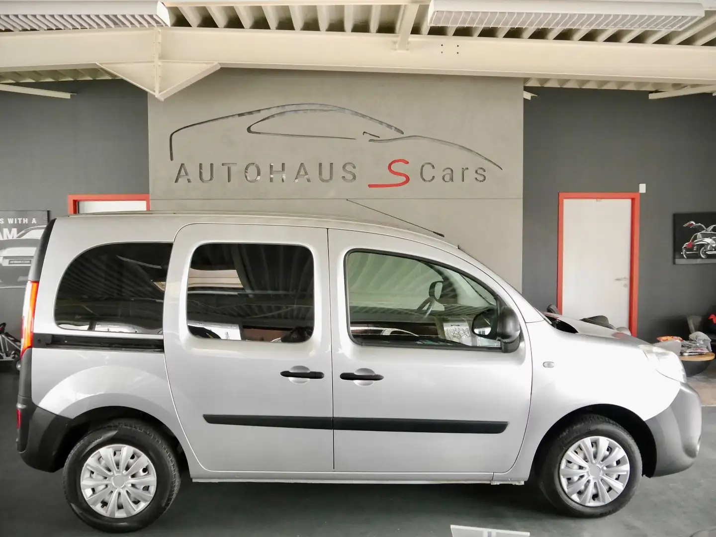 Renault Kangoo Rapid Extra*Navi*Standheizung*Klima* Grijs - 2