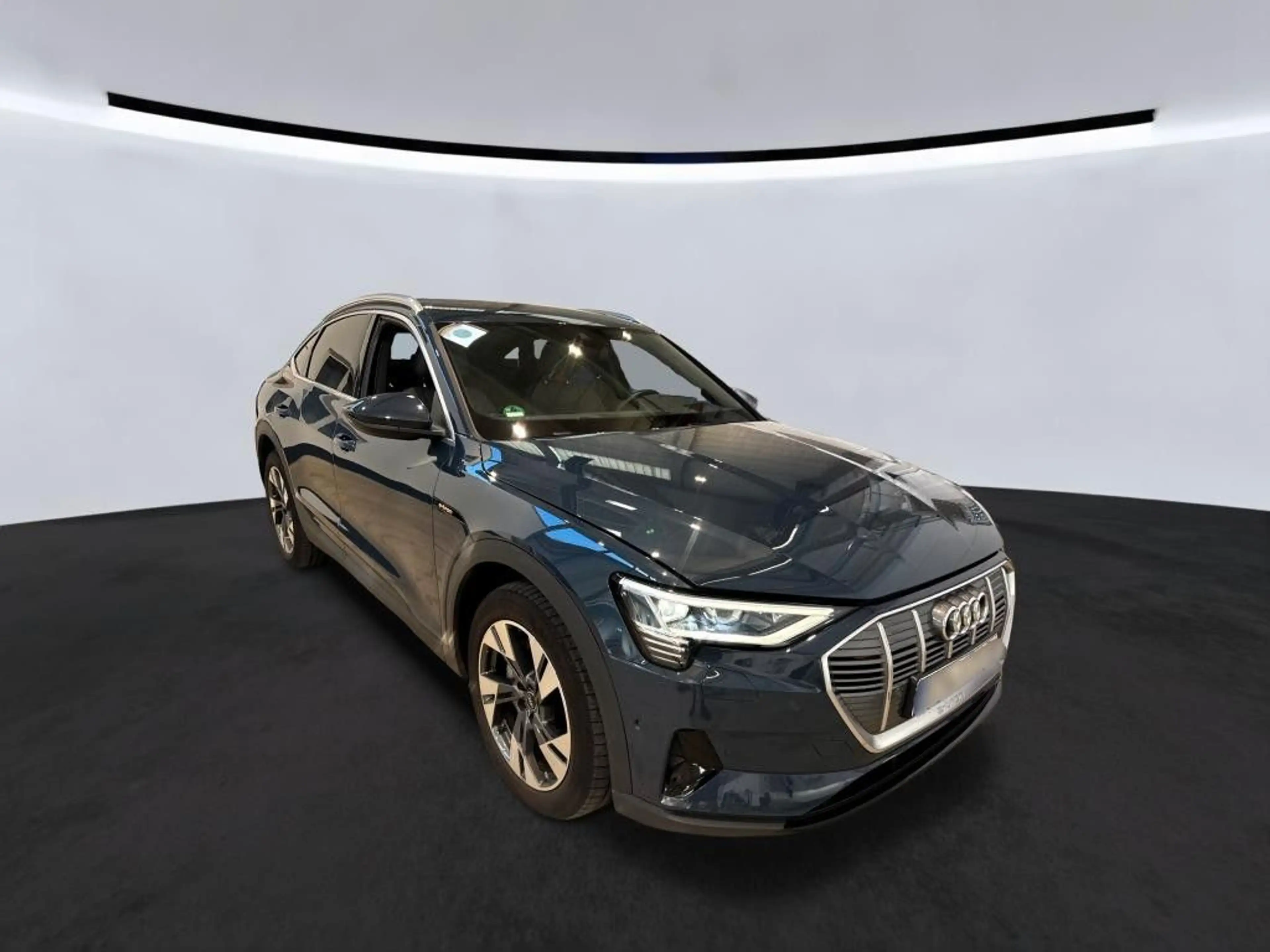 Audi e-tron Sportback 55 quattro AHK/HUD/PANO/SHZ — photo 2