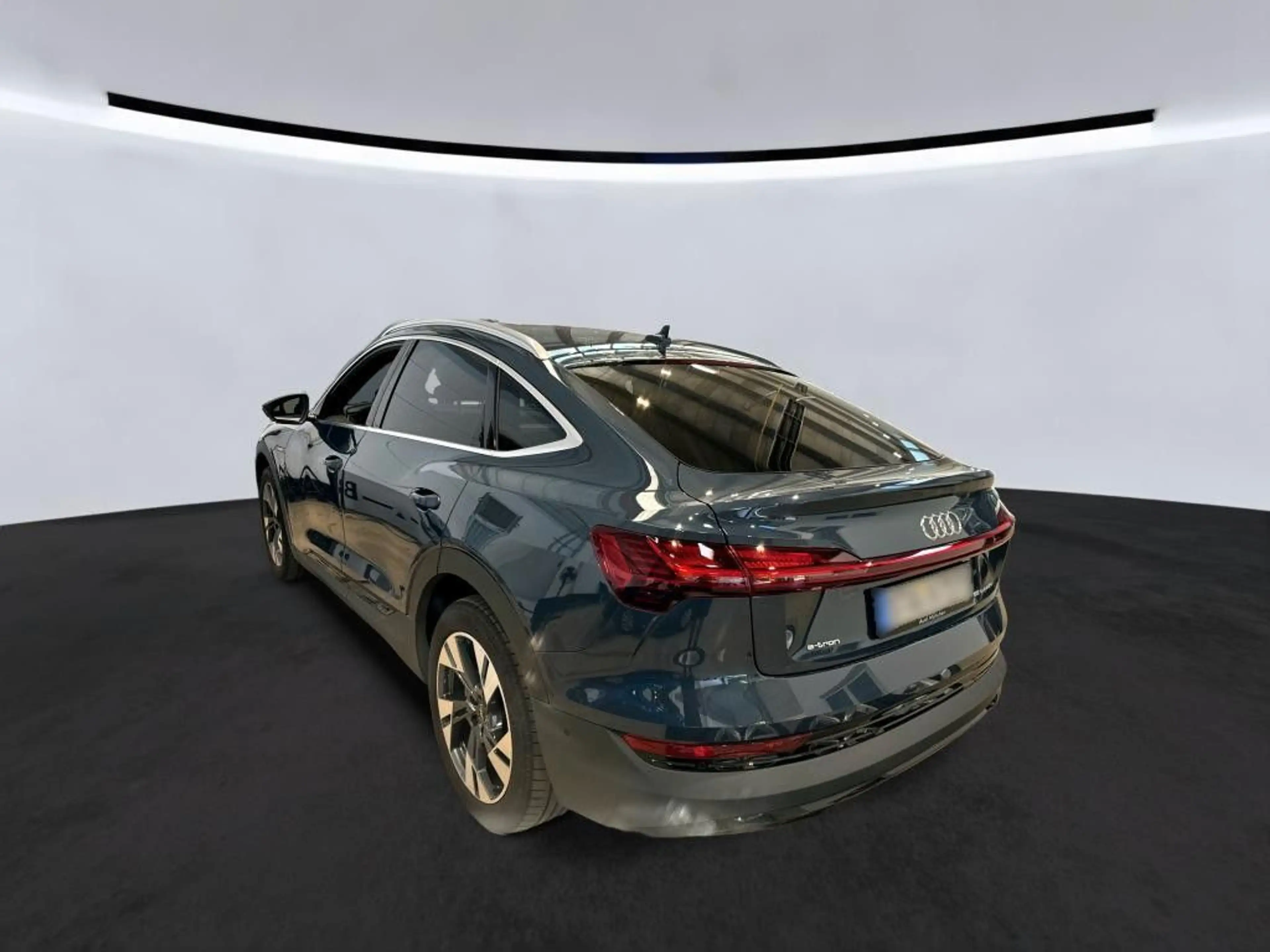 Audi e-tron Sportback 55 quattro AHK/HUD/PANO/SHZ — photo 4