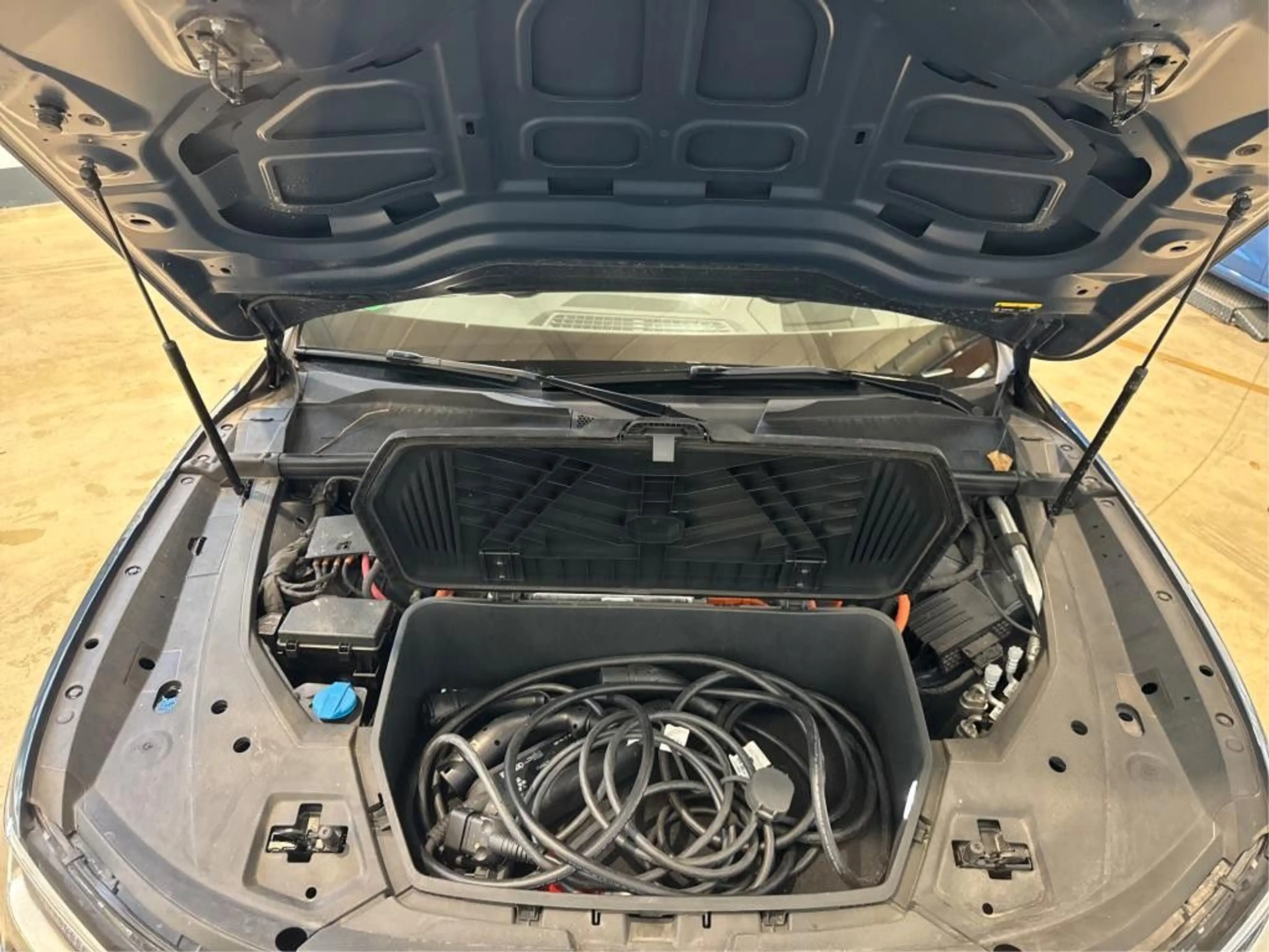 Audi e-tron Sportback 55 quattro AHK/HUD/PANO/SHZ — photo 10