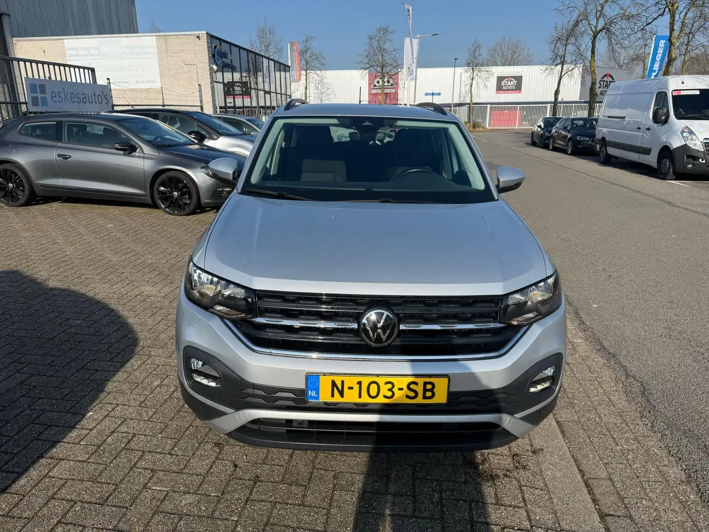 Volkswagen T-Cross 1.0 TSI Life, Navi, 12 mnd Garantie Dealer auto Grau - 2
