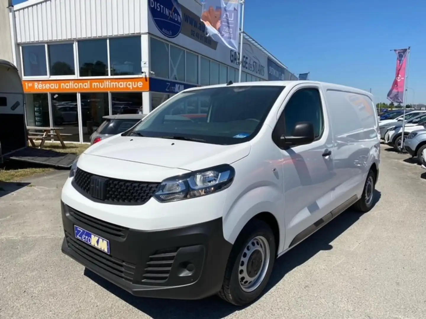 Fiat Scudo 1.5 MULTIJET 3 - 120 S\u0026S STANDARD BUSINESS Blanc - 1