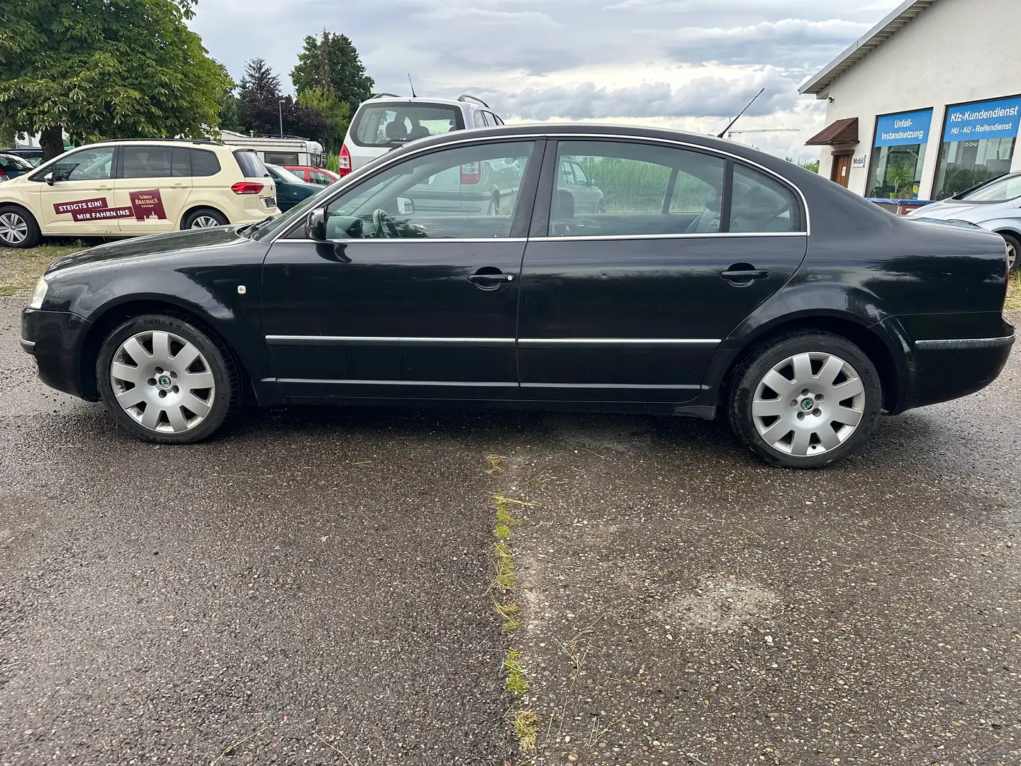 Skoda Superb 2.8 V6 Automatik Comfort Nero - 2
